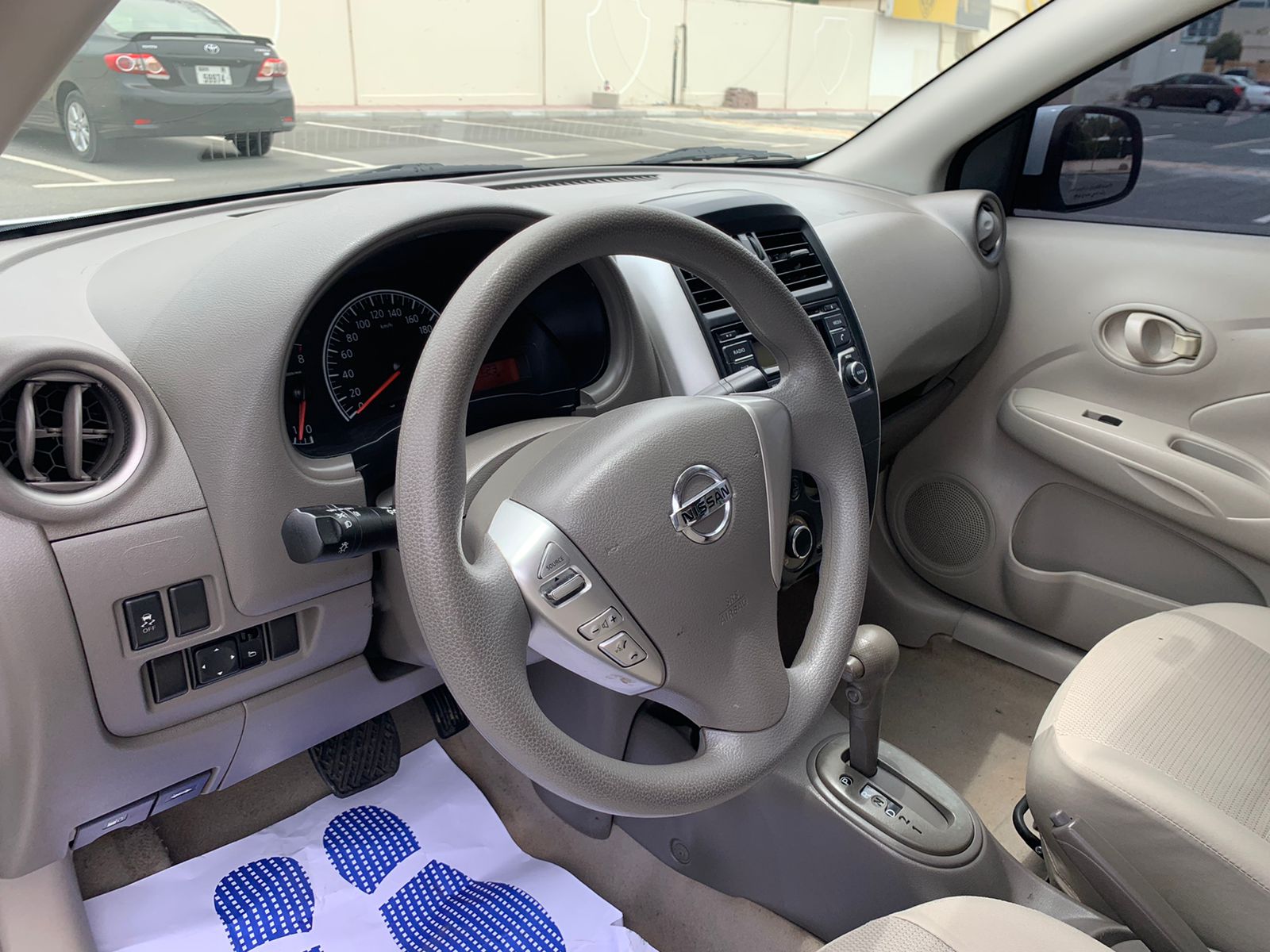 
								2022 | Nissan Sunny 1.5L | White full									