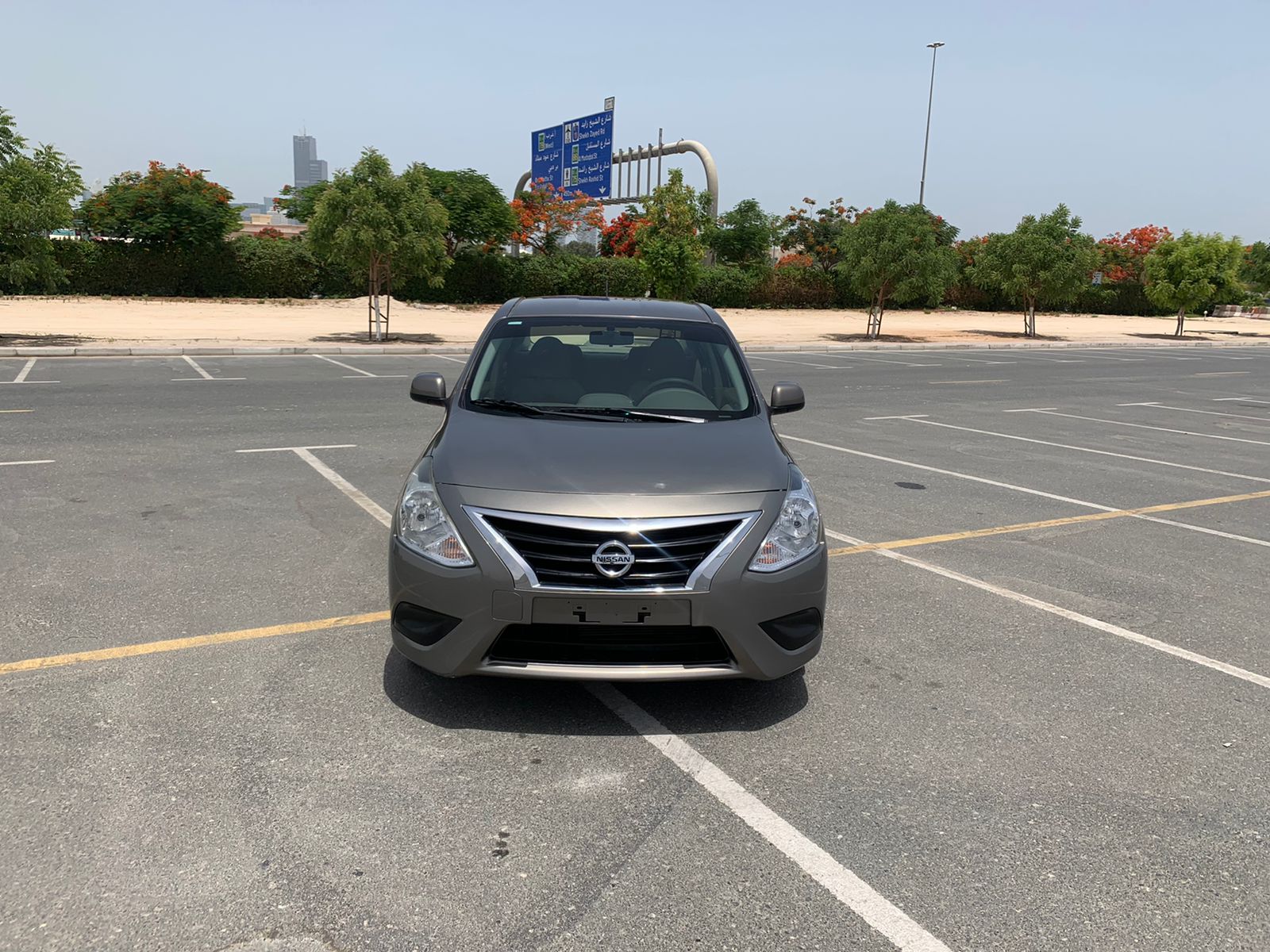 
								2022 | Nissan Sunny | Dark brown full									