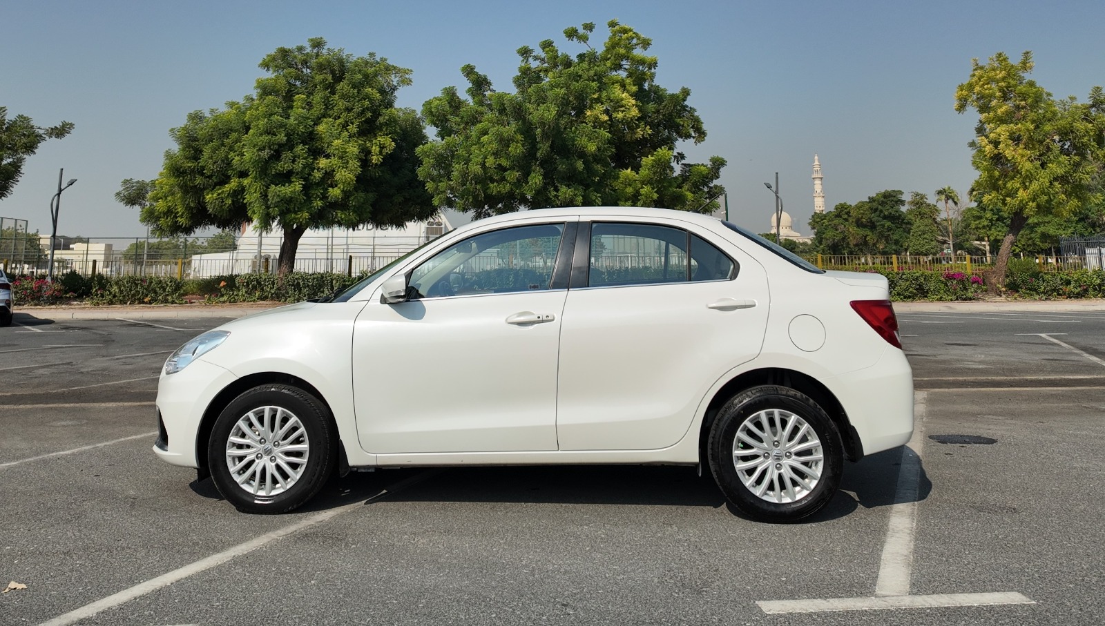 
								2022 Suzuki Dzire GLX | Full Option | 68,000 km | 0 Down Payment | Bank Finance Available full									