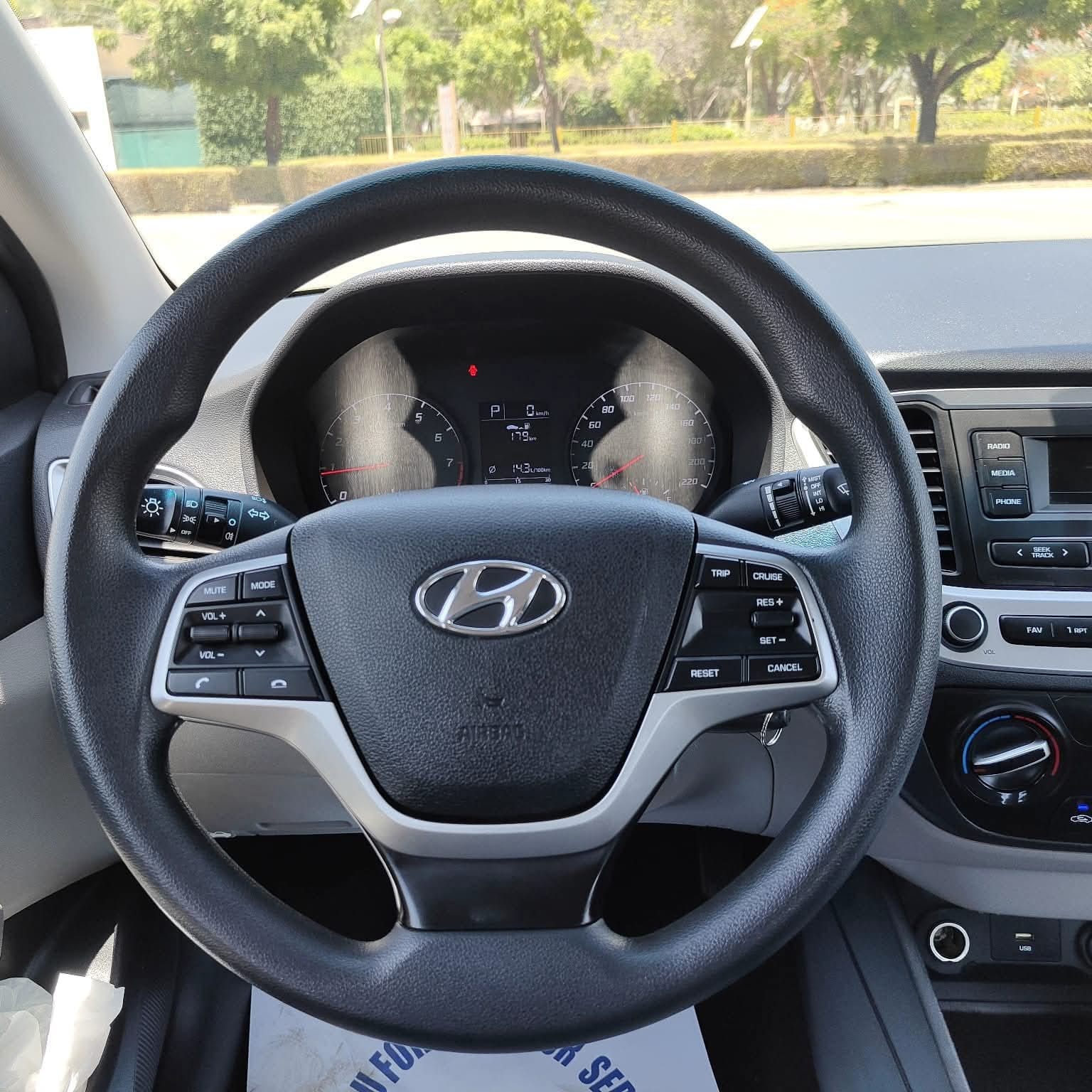 
								2020 Hyundai Accent | Grey | 119k kms full									