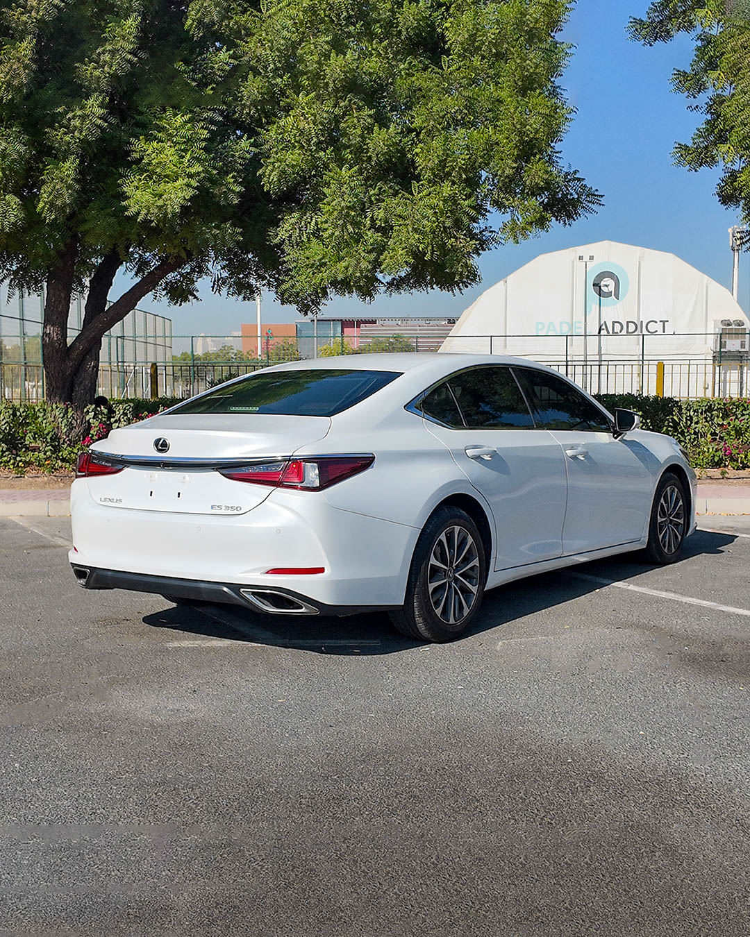 
								2022 | Lexus ES Series 350 Premier Top Option | 3.5L | White full									