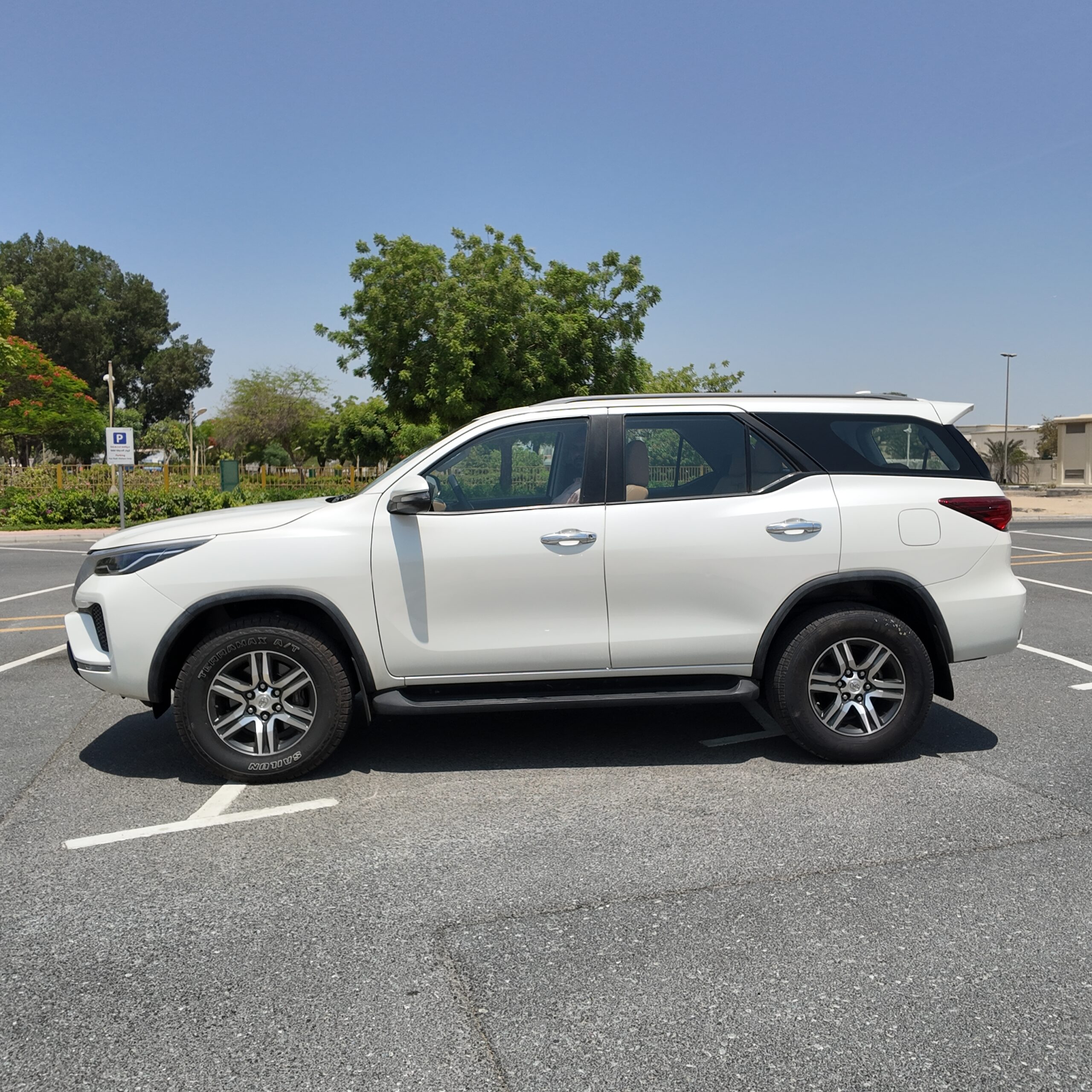 
								2021 Toyota Fortuner GXR full									