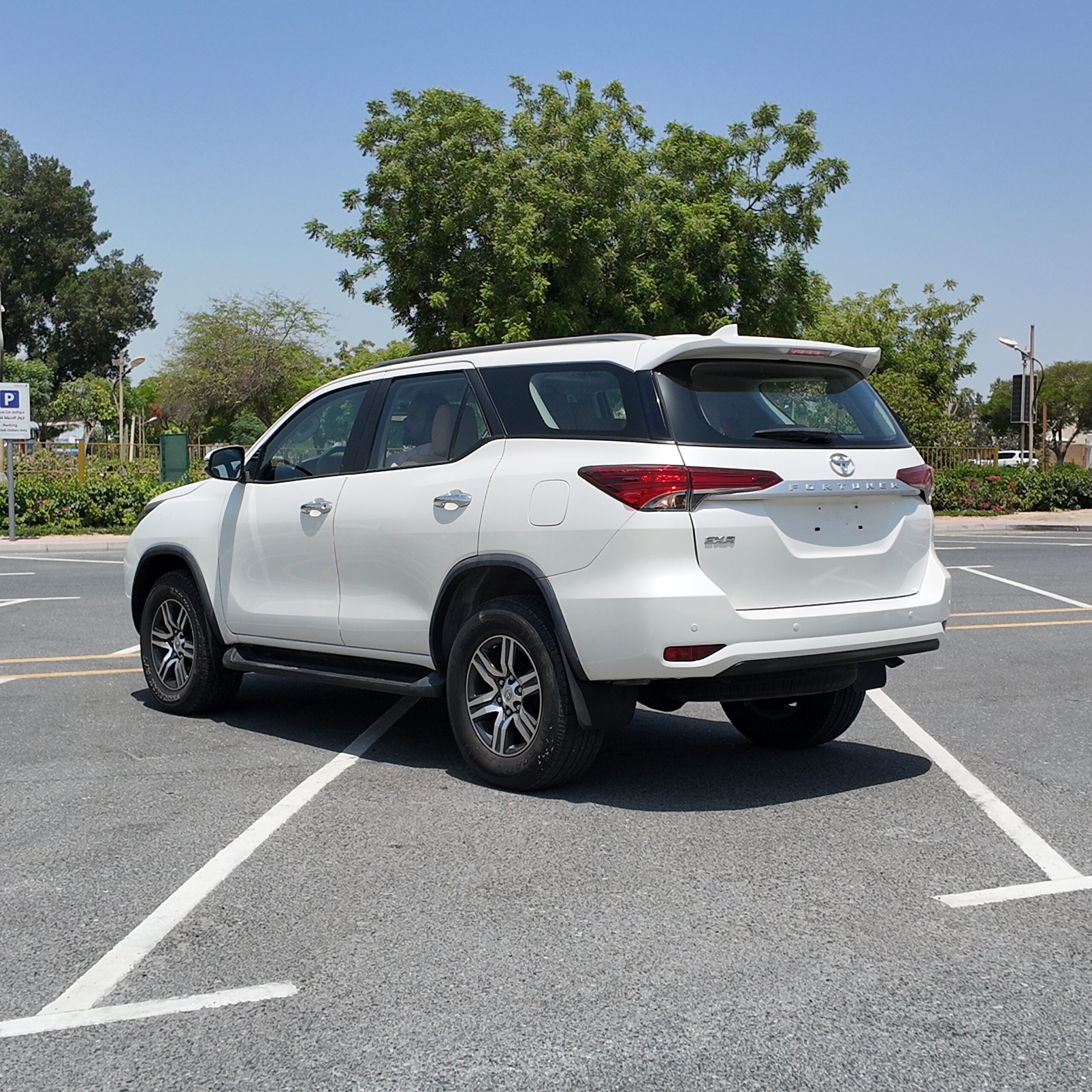 
								2021 Toyota Fortuner GXR full									