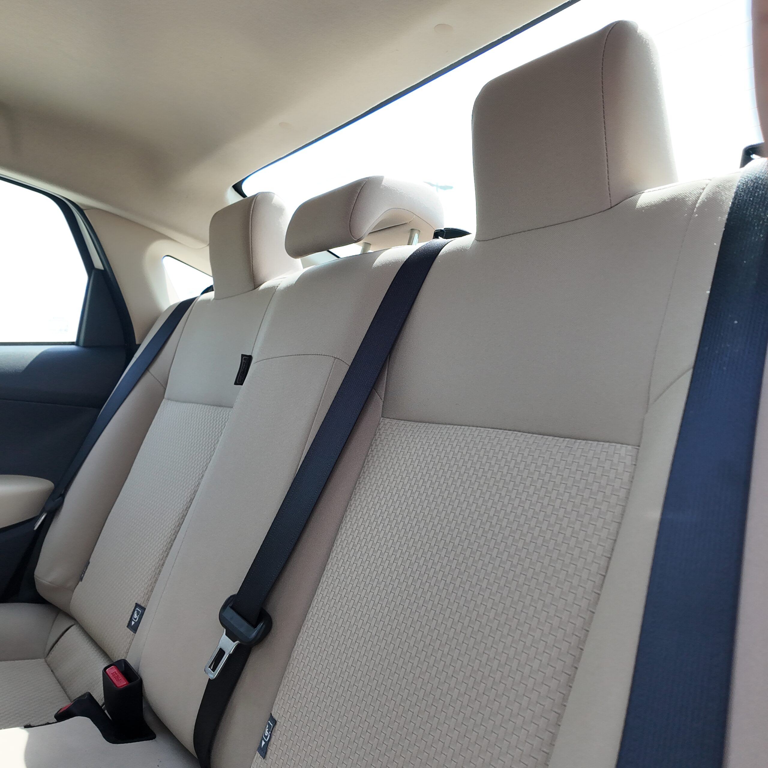 
								2023 Toyota Yaris – White full									