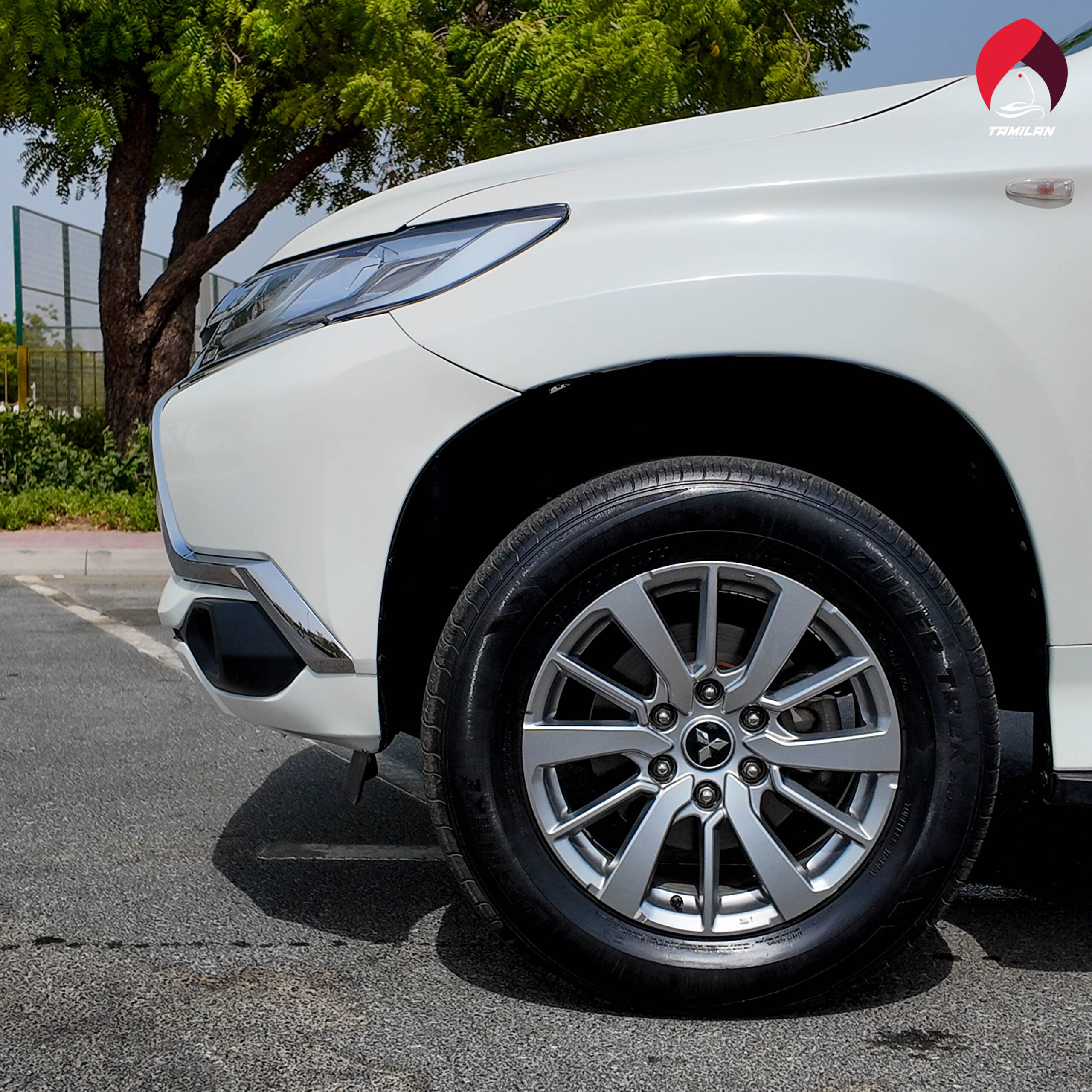 
								2019 | Mitsubishi Montero Sports | 3.0 L | White Color full									