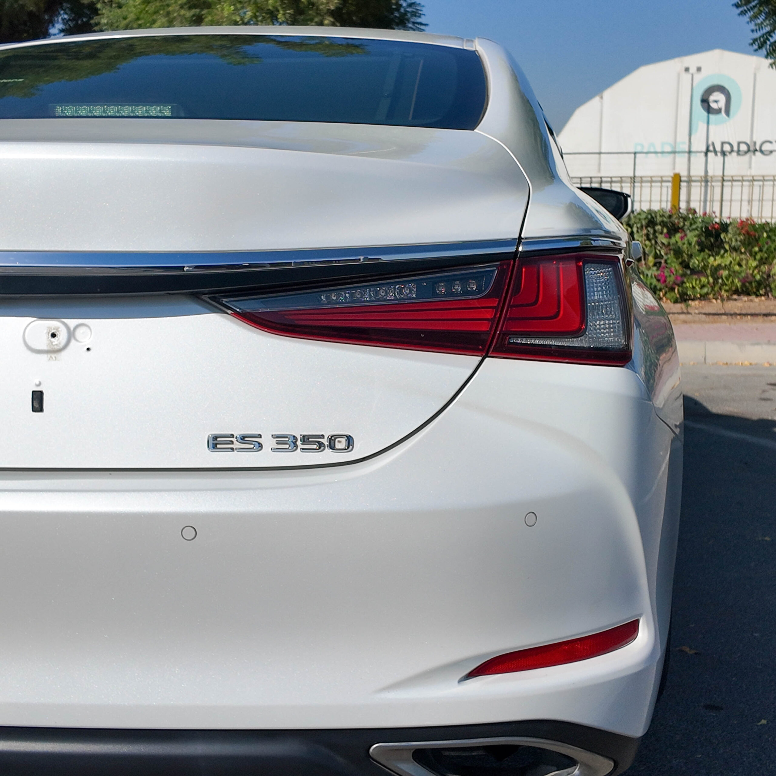 
								2022 | Lexus ES Series 350 Premier Top Option | 3.5L | White full									