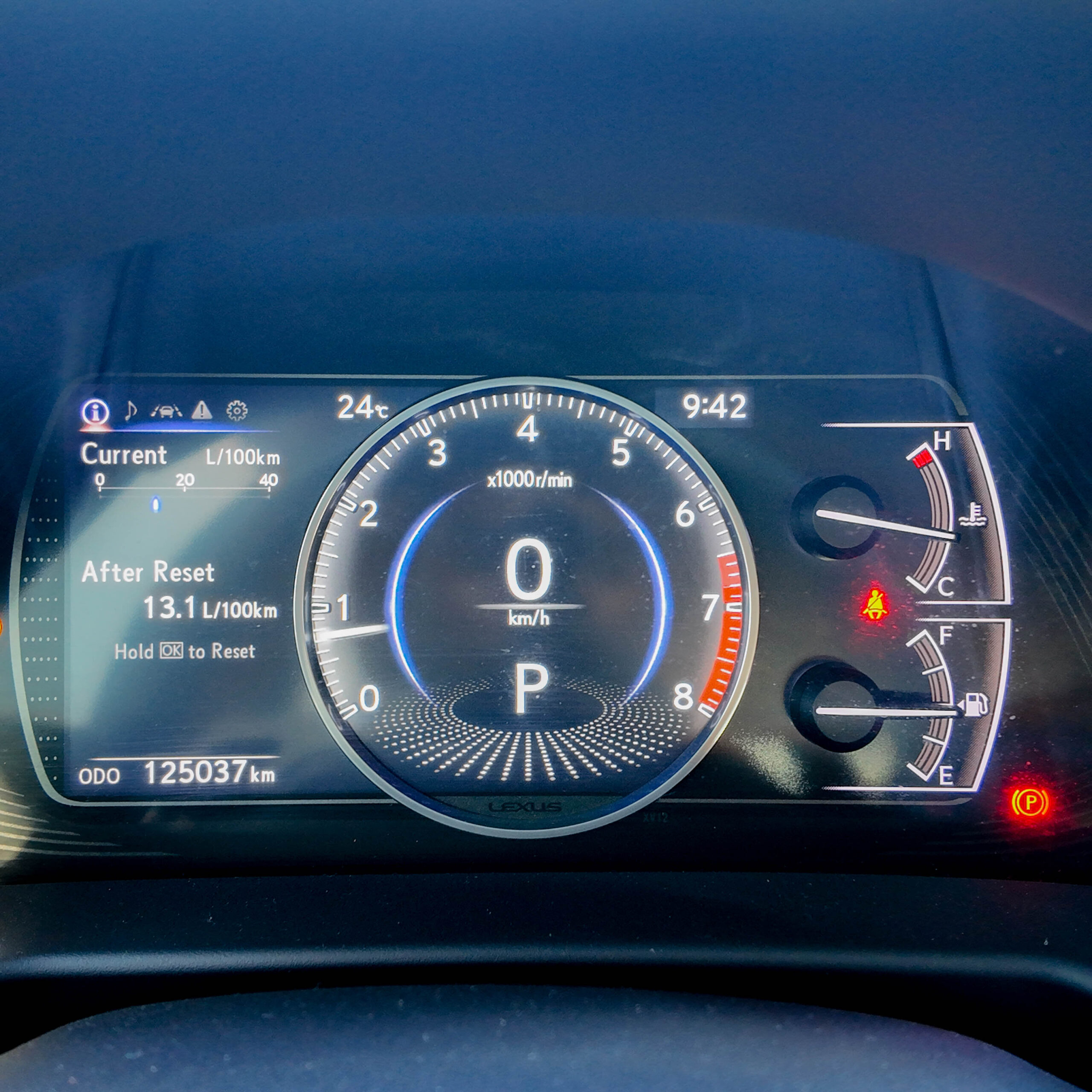 
								2022 | Lexus ES Series 350 Premier Top Option | 3.5L | White full									