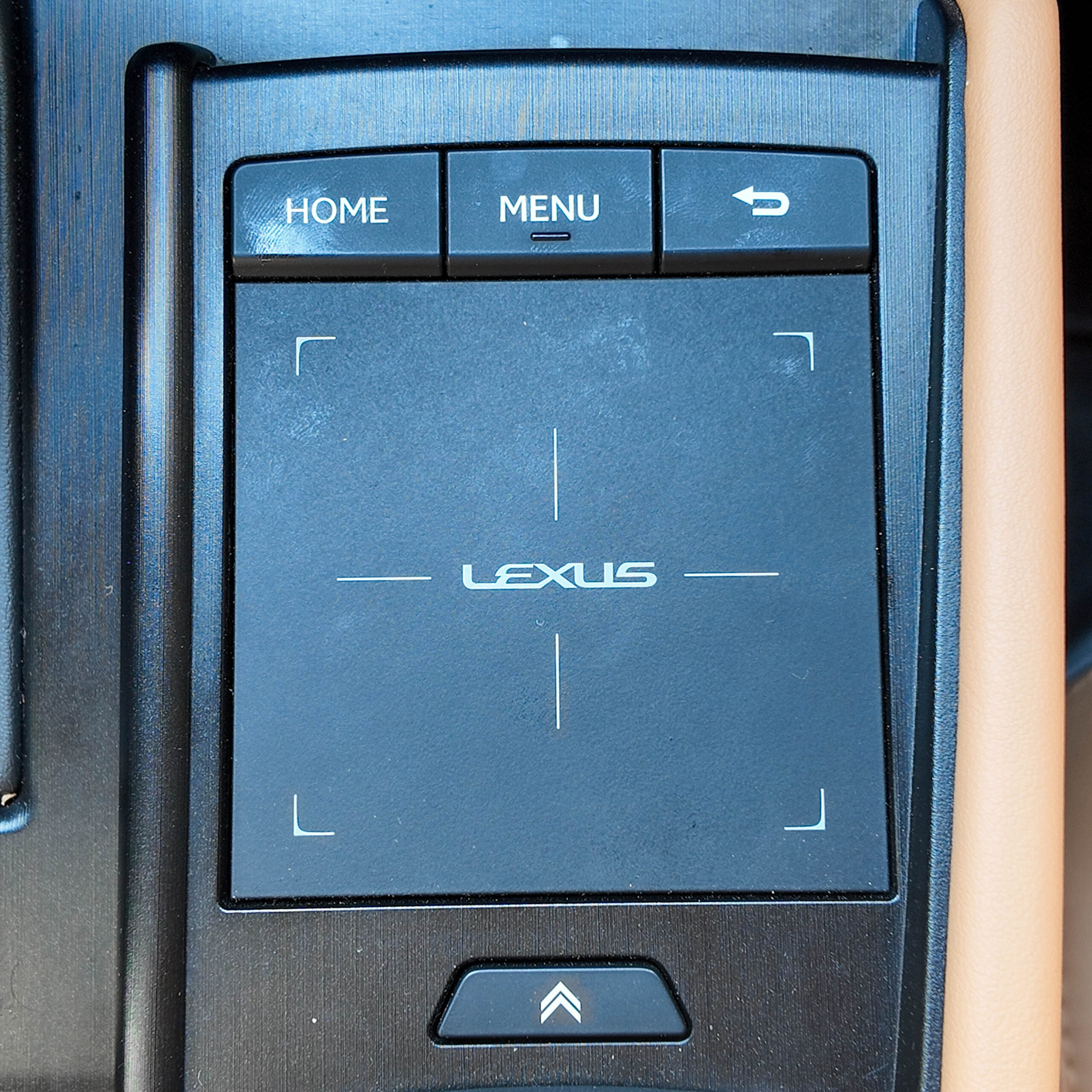 
								2022 | Lexus ES Series 350 Premier Top Option | 3.5L | White full									