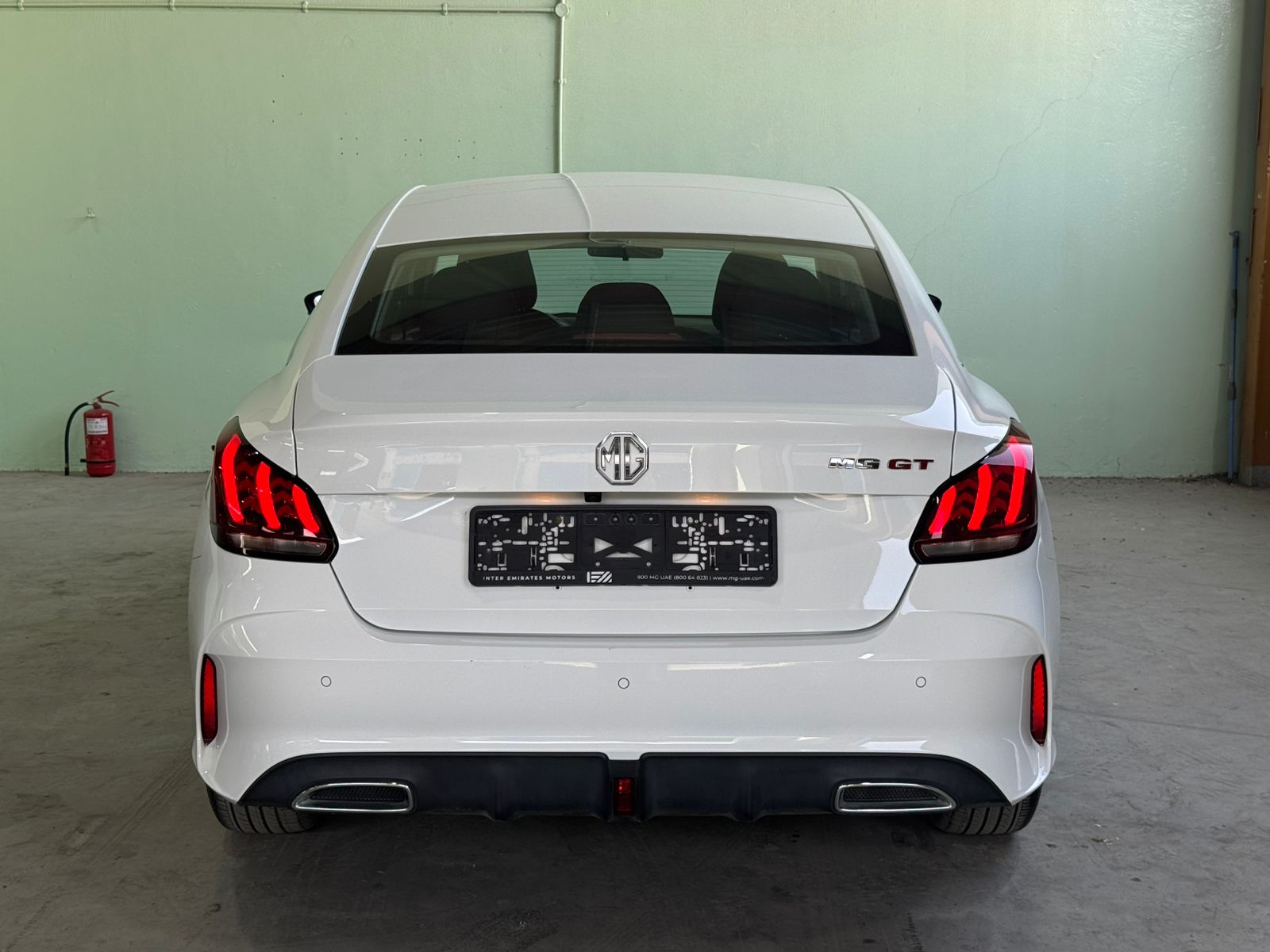 
								2023 MG GT 1.5L WHITE full									