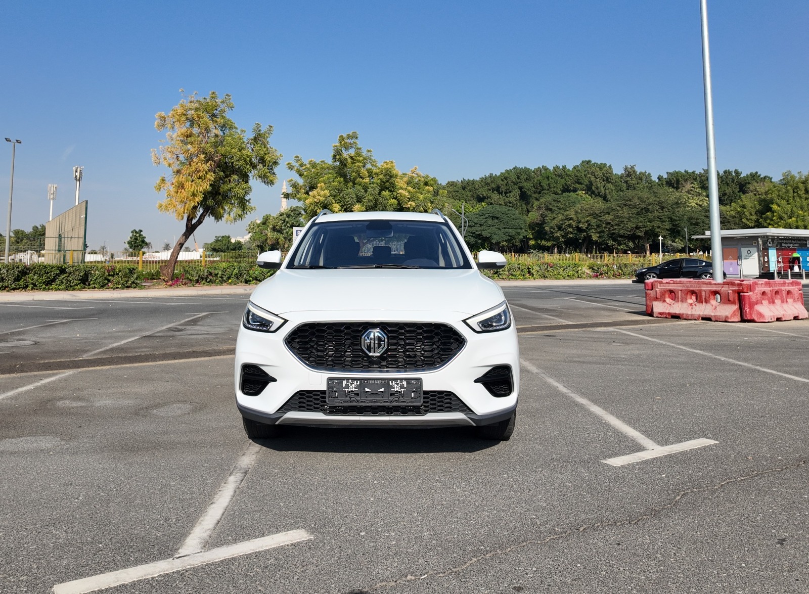 
								2023 MG ZS WHITE – RESERVED full									