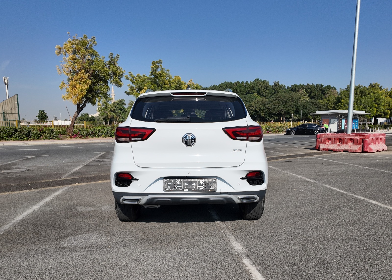 
								2023 MG ZS WHITE – RESERVED full									