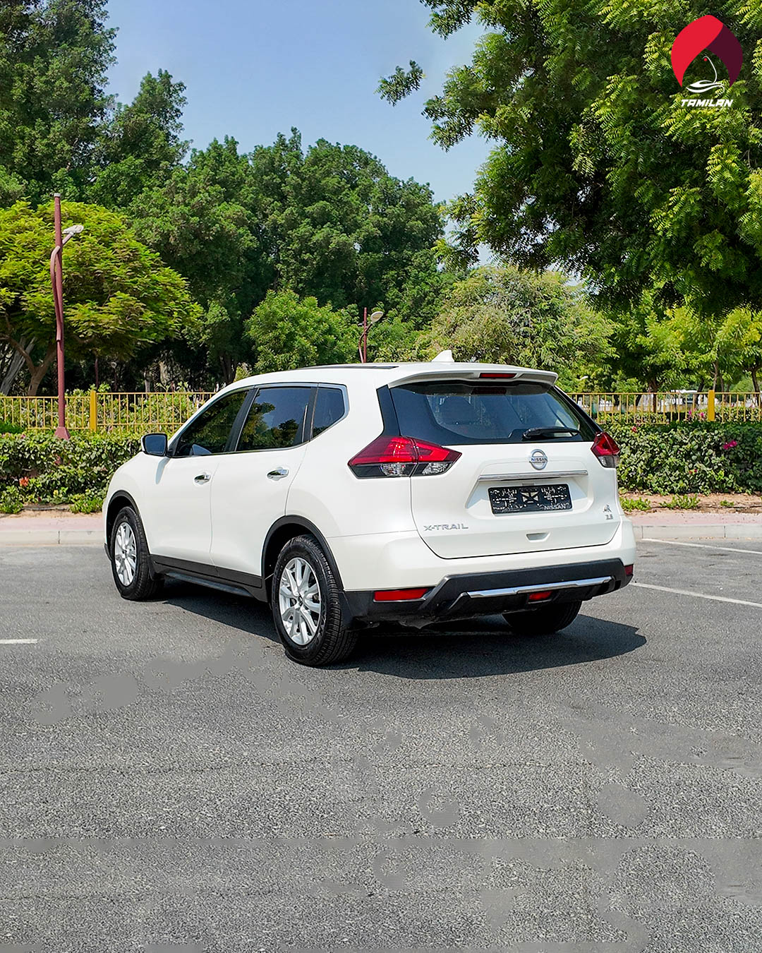 
								2022 Nissan X-Trail (White) full									