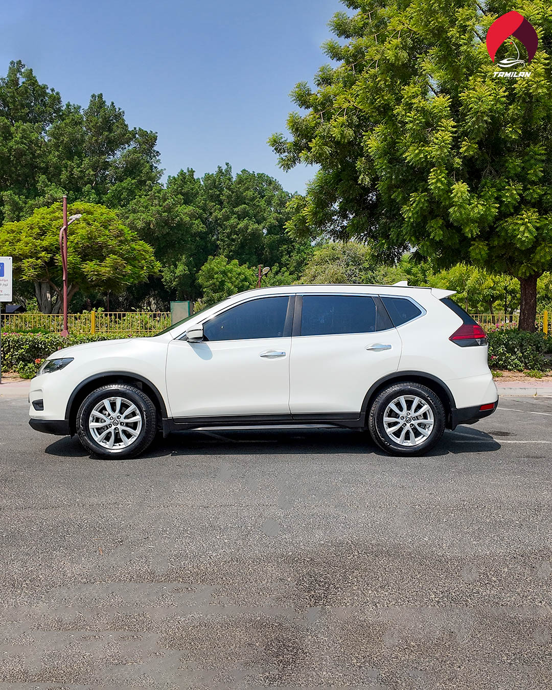 
								2022 Nissan X-Trail (White) full									