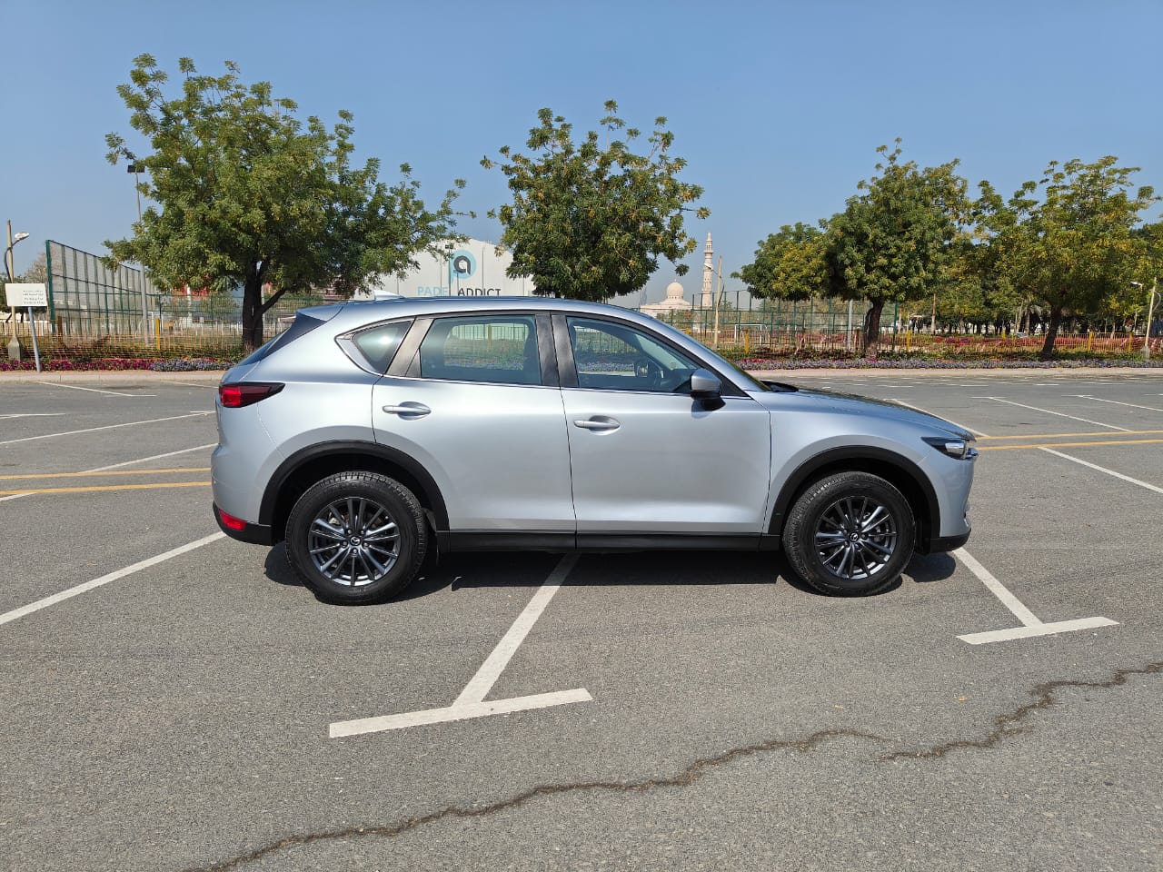
								2022 Mazda CX-5 (Silver) full									