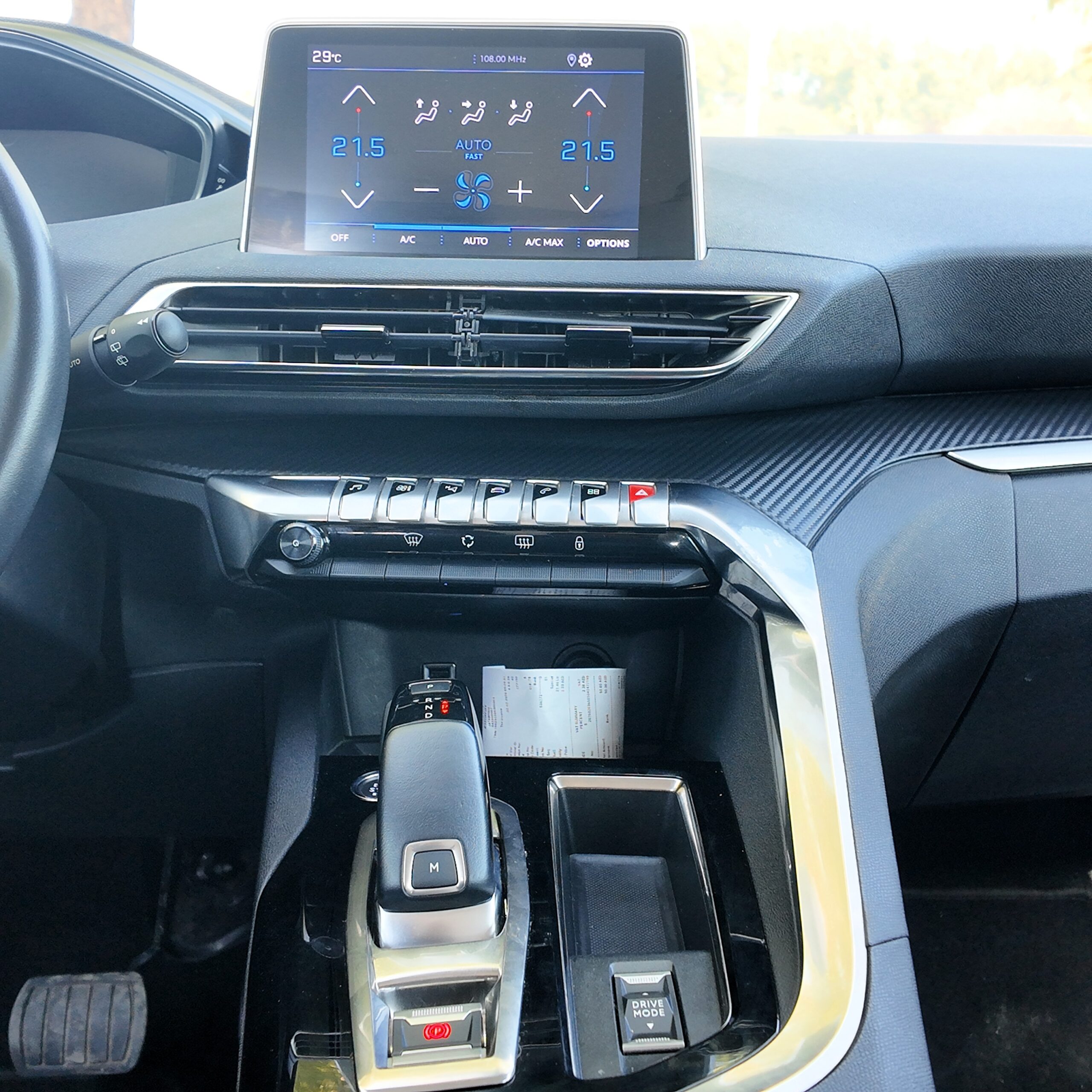 
								Peugeot 3008 1.5L 2023 full									