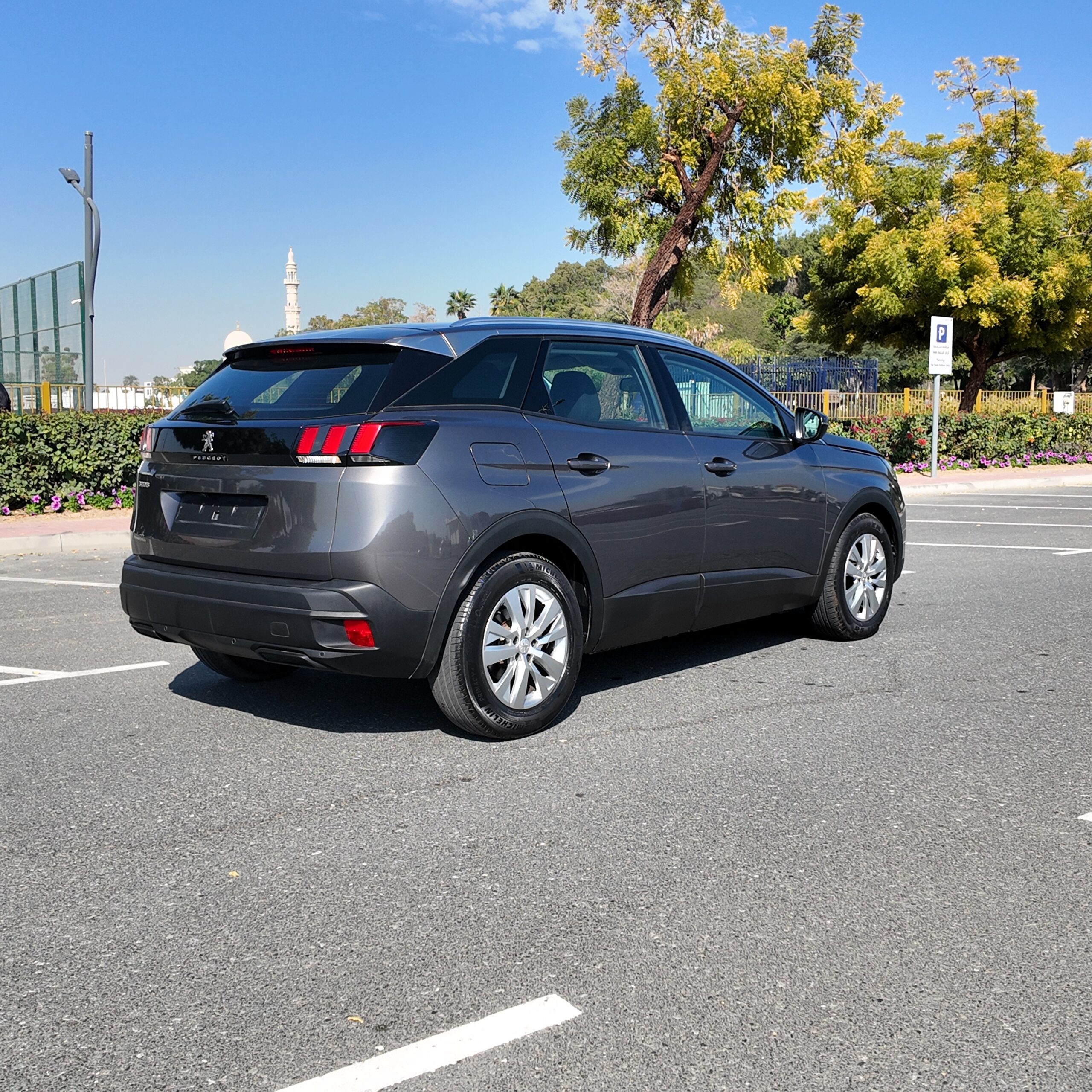 
								Peugeot 3008 1.5L 2023 full									