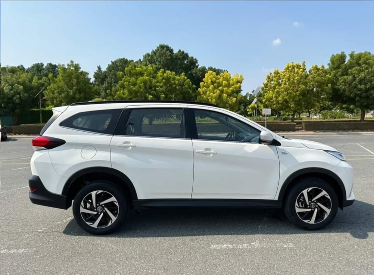 
								Toyota Rush 2021 1.5L EX full									