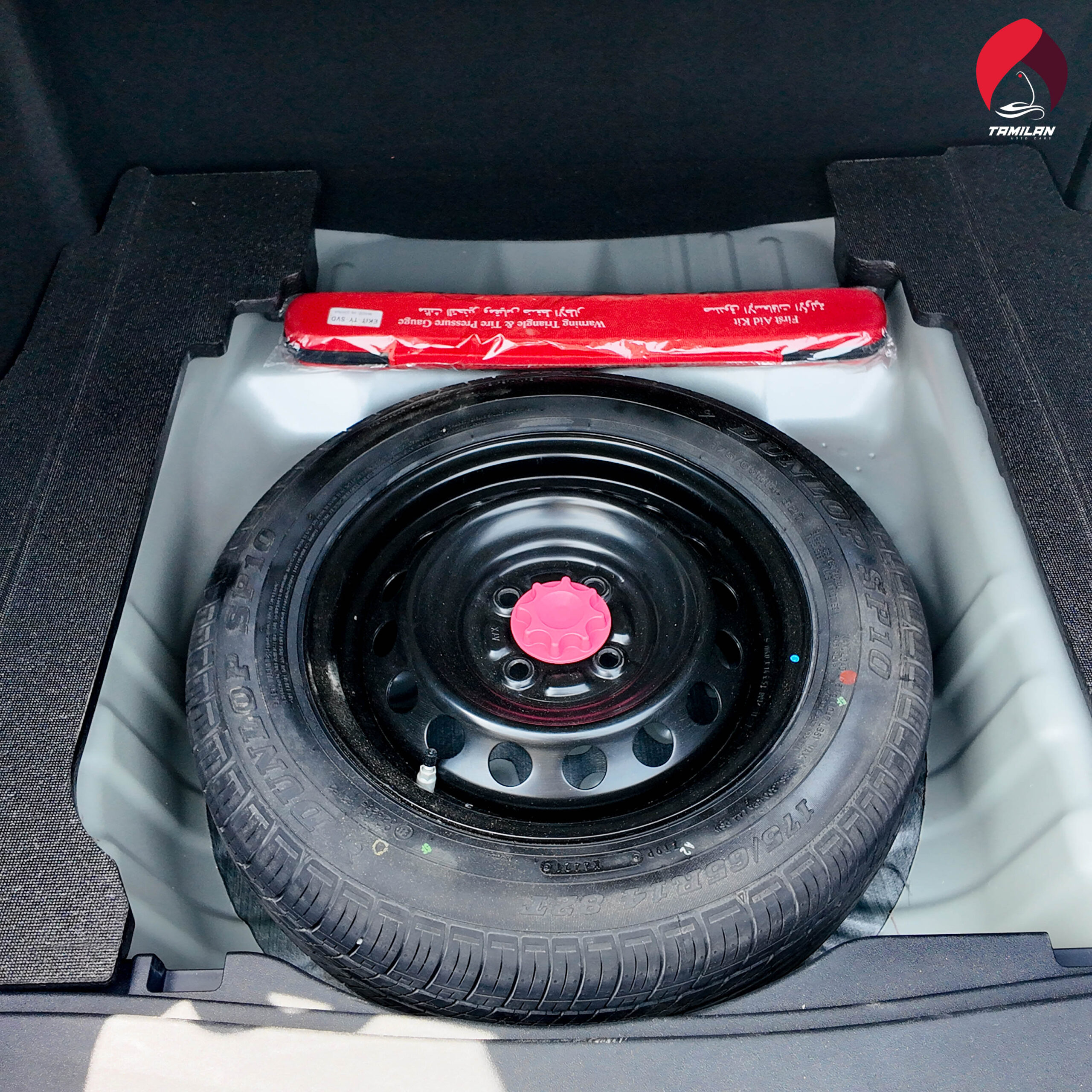 
								Toyota Yaris 2022 Silver full									