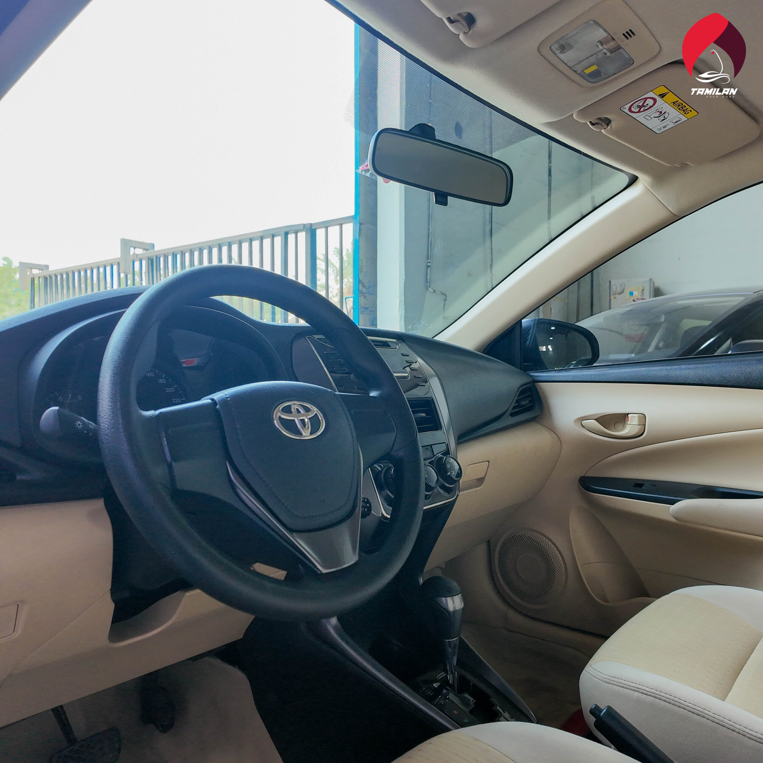 
								Toyota Yaris 2022 Silver full									