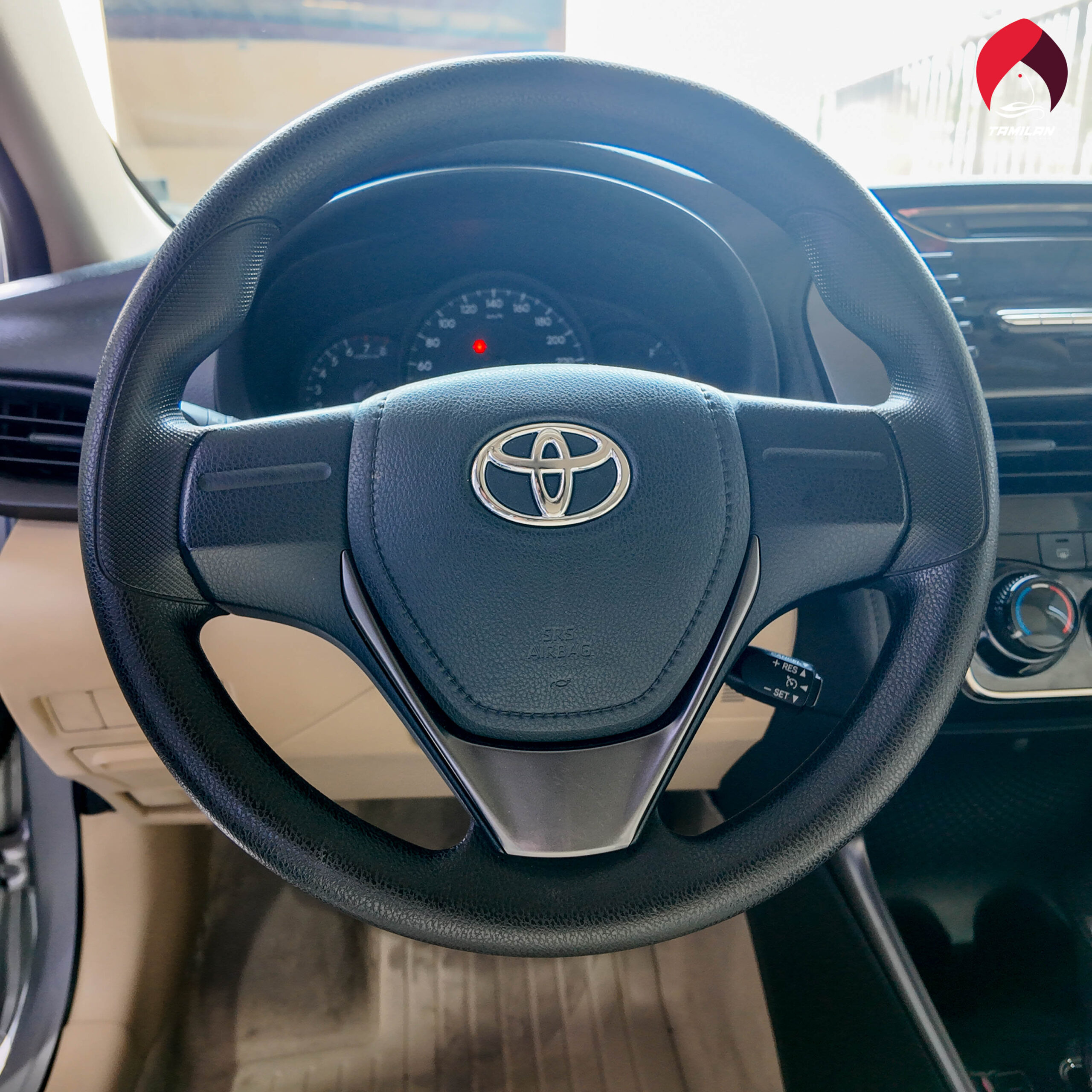 
								Toyota Yaris 2022 Silver full									