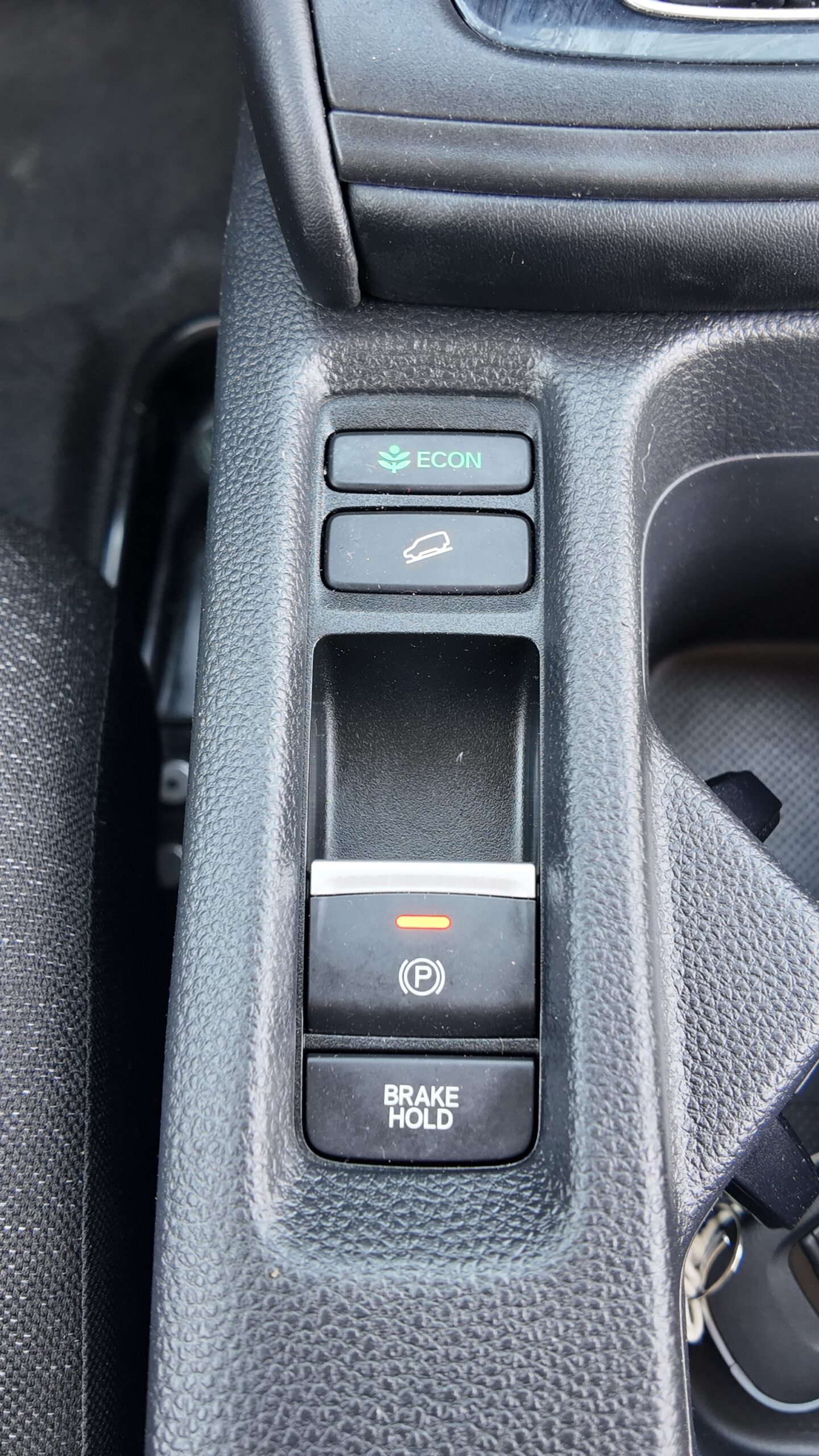 
								Honda HRV 2022 GCC New Shape full									