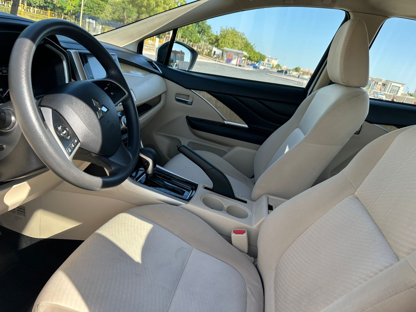 
								Mitsubishi Xpander 2022 full									