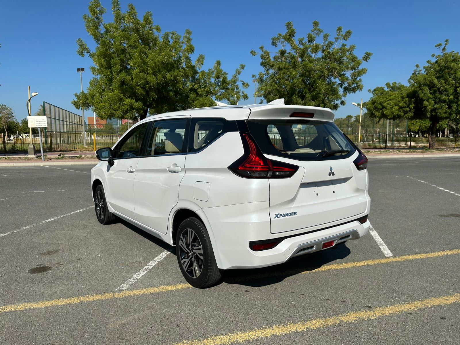 
								Mitsubishi Xpander 2022 full									