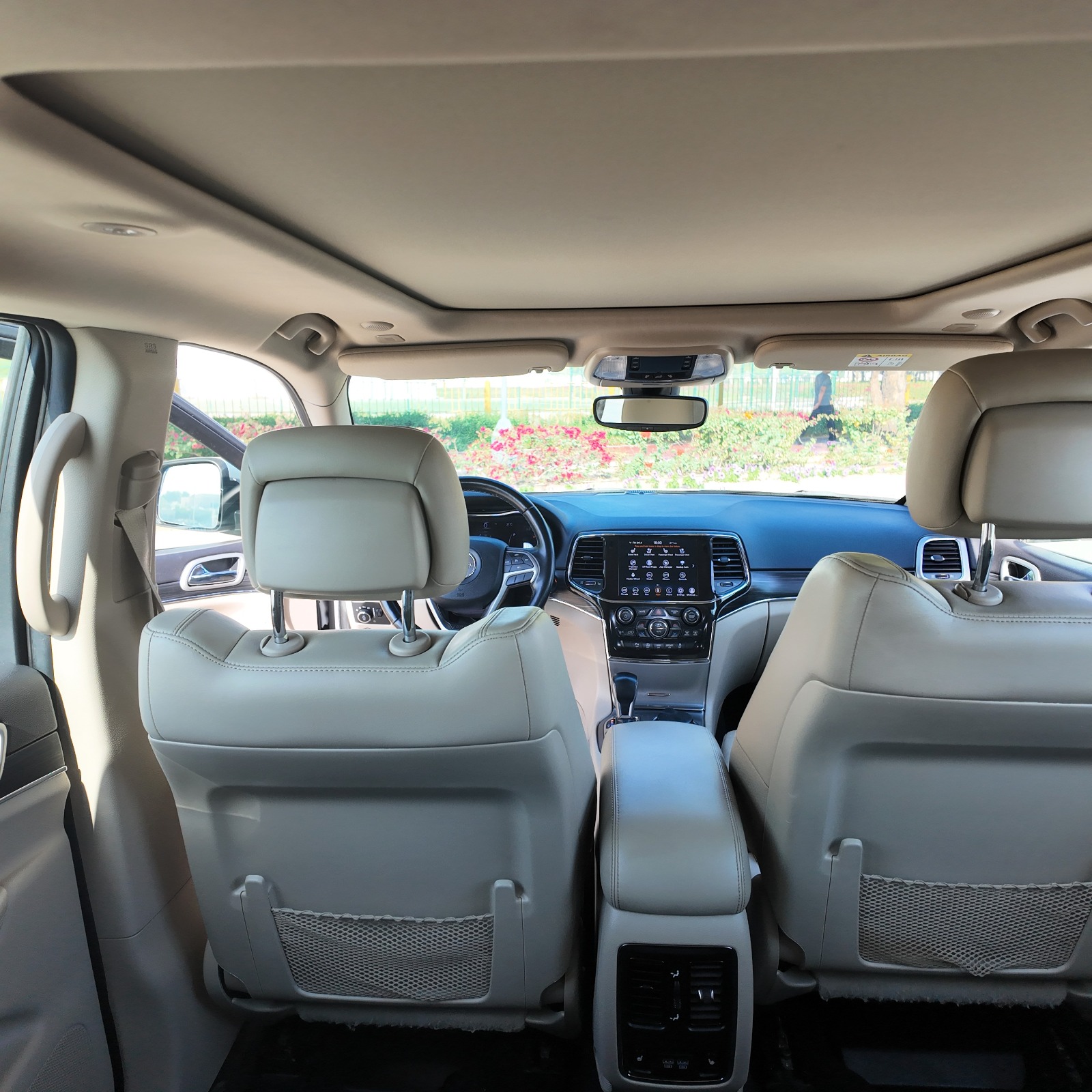 
								Jeep Grand Cherokee Limited 4/4 full									