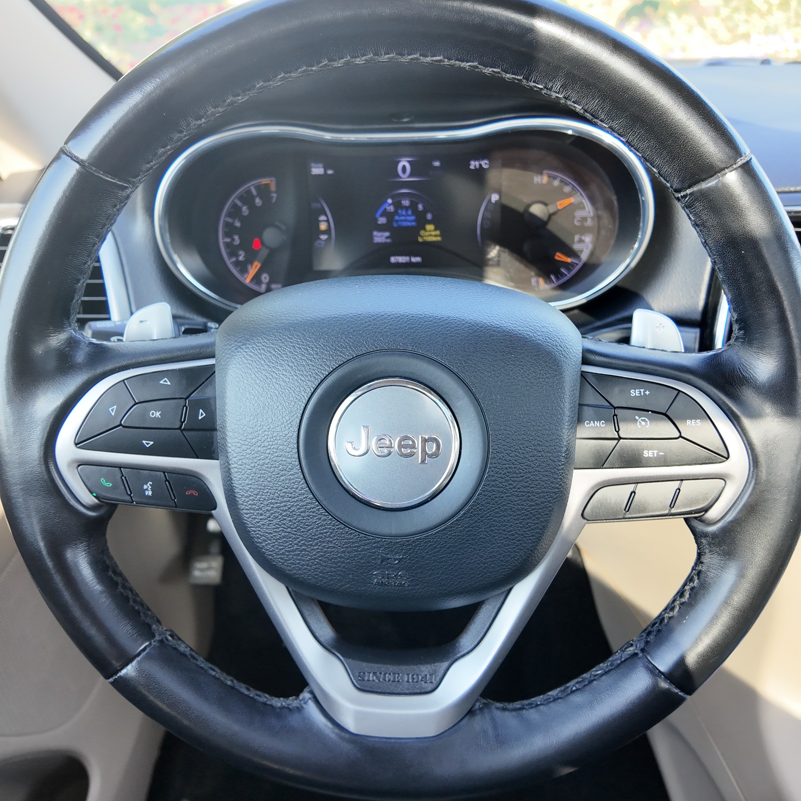 
								Jeep Grand Cherokee Limited 4/4 full									