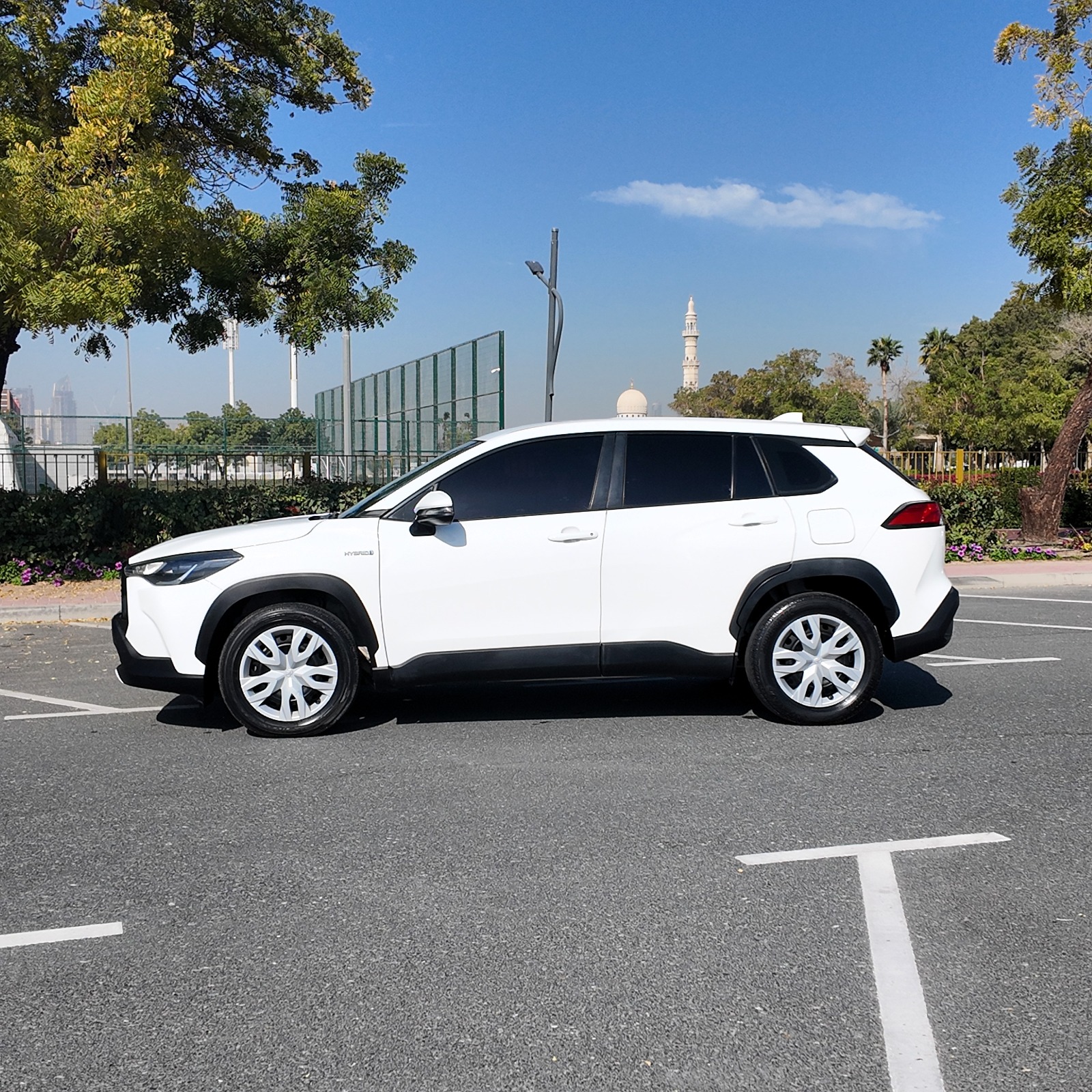 
								TOYOTA COROLLA CROSS HYBRID 2022 full									