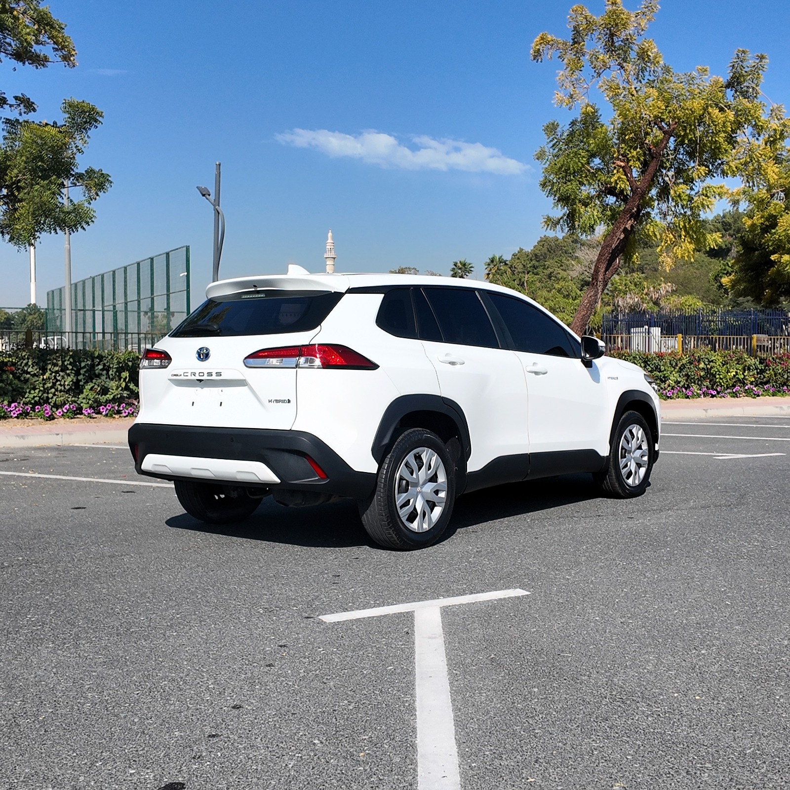 
								TOYOTA COROLLA CROSS HYBRID 2022 full									