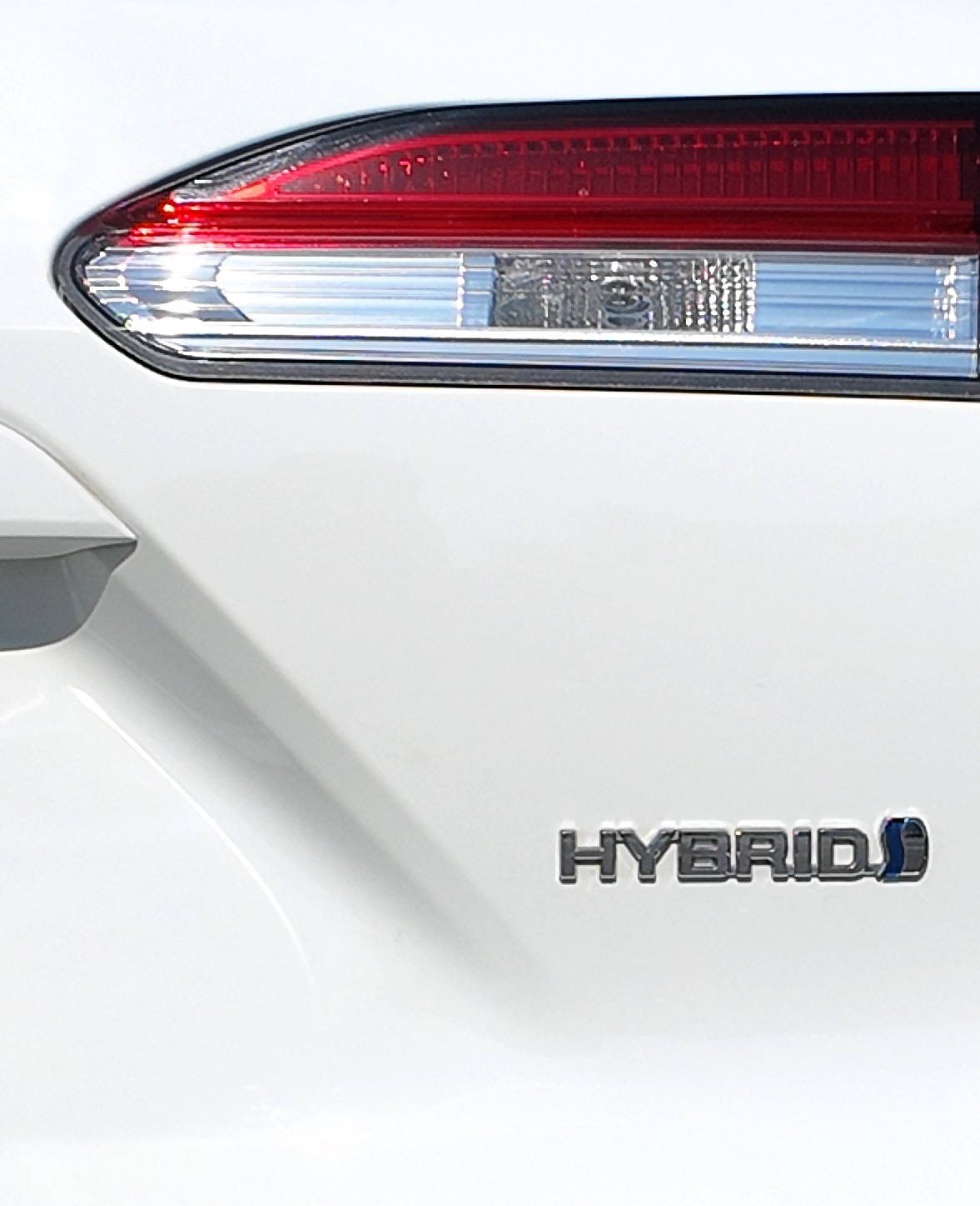 
								TOYOTA COROLLA CROSS HYBRID 2022 full									