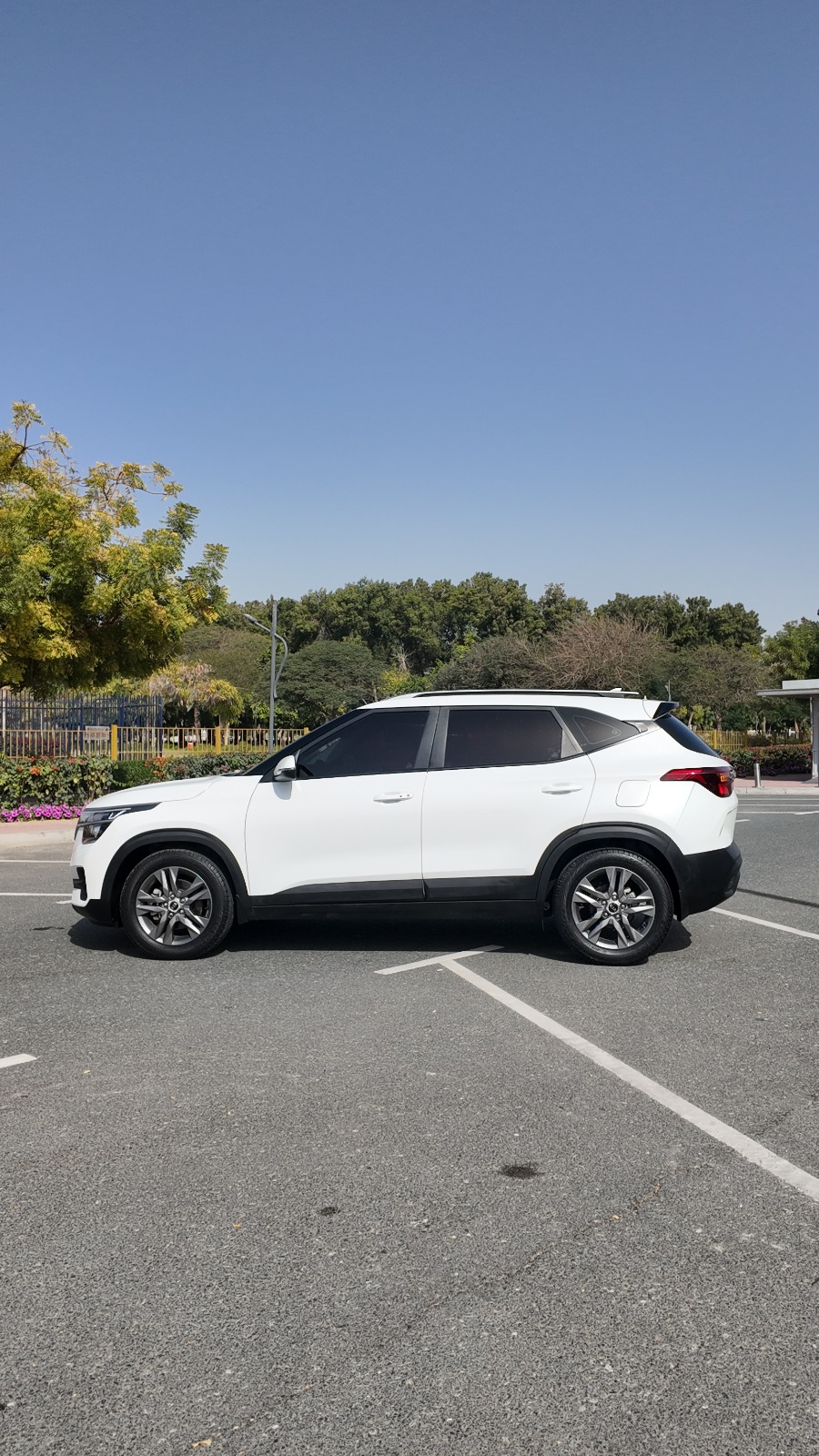 
								Kia Seltos Ex Full Option 2020 full									