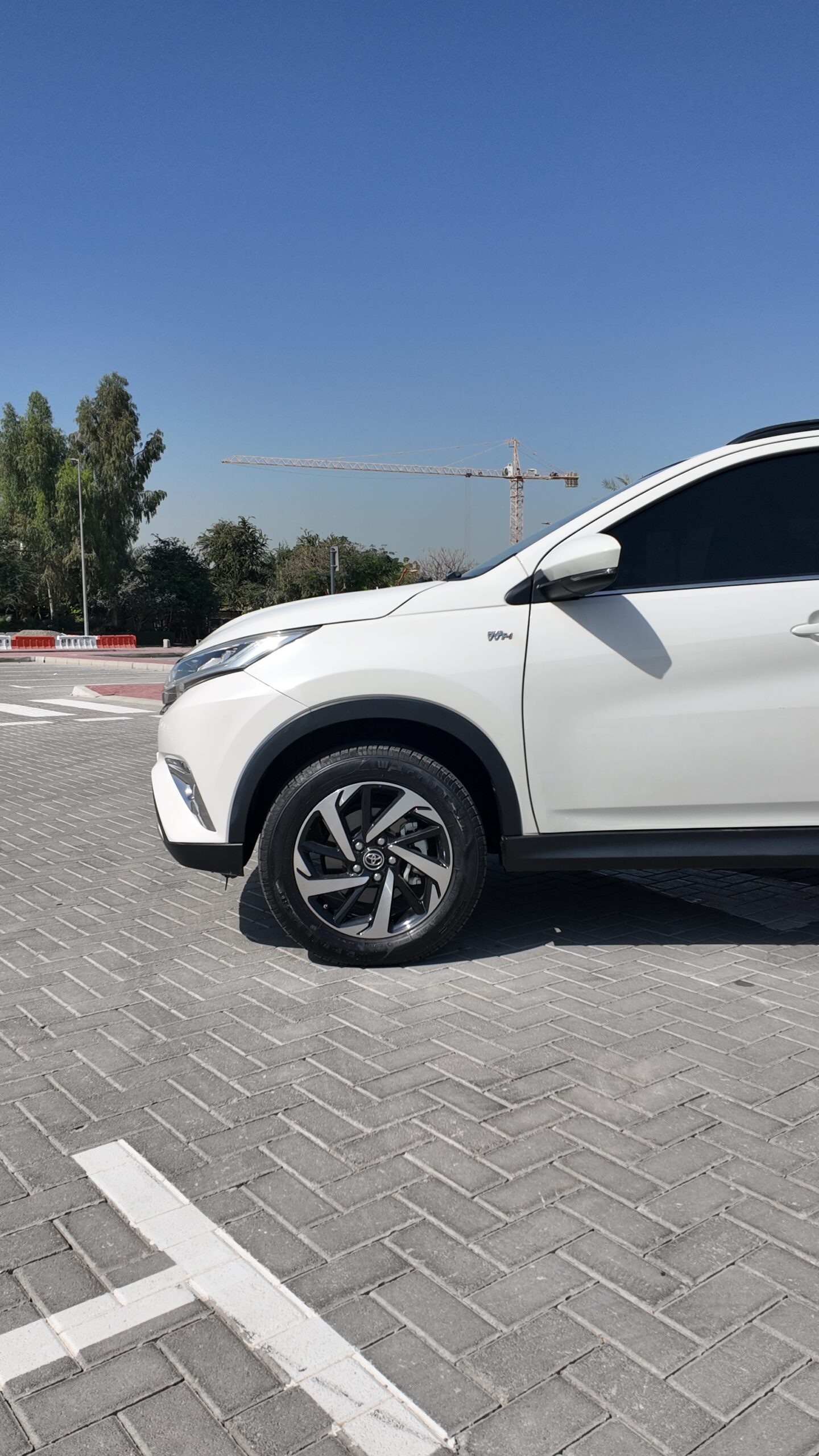 
								2021 Toyota Rush 1.5l Economy Car full									
