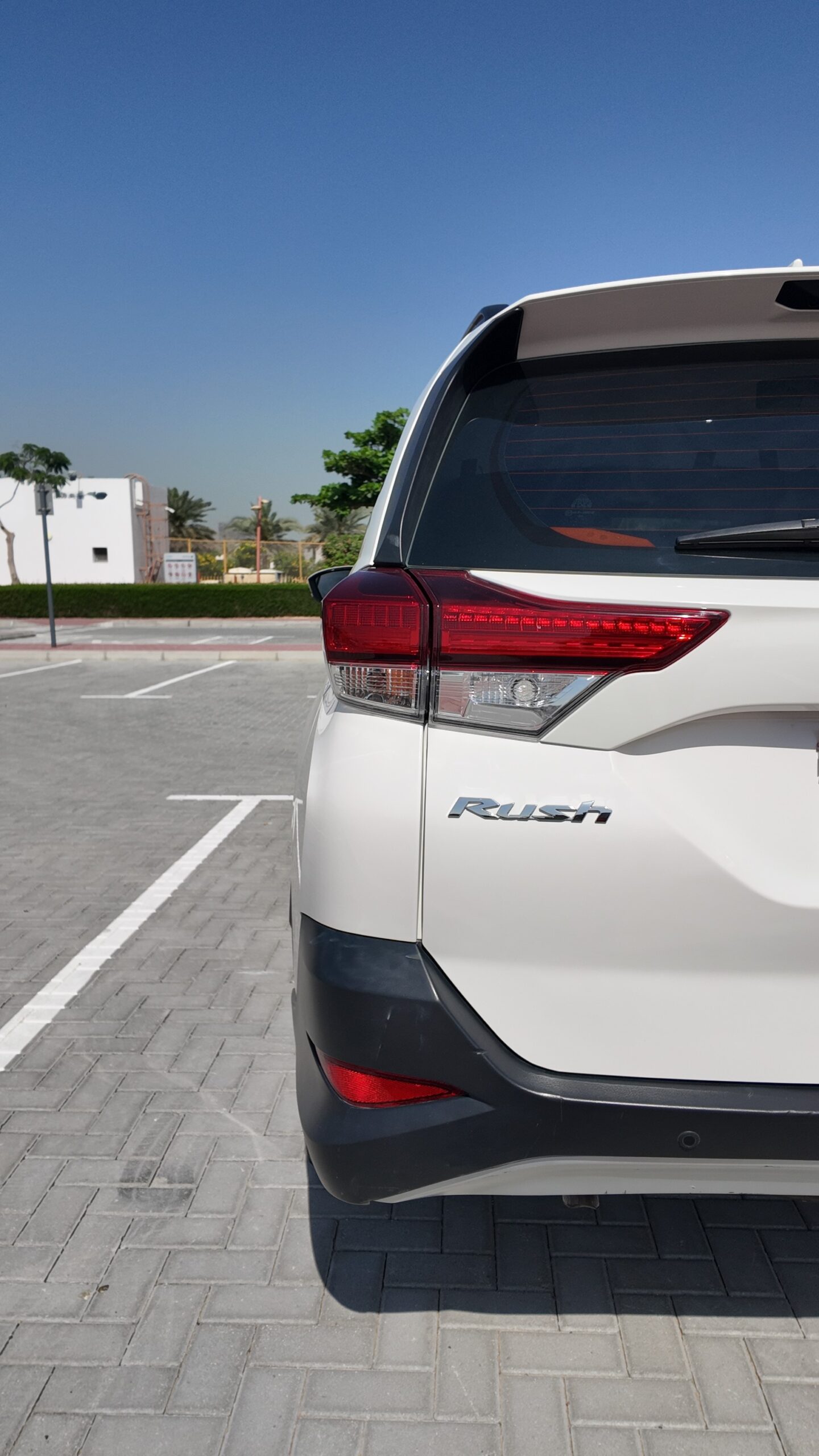 
								2021 Toyota Rush 1.5l Economy Car full									