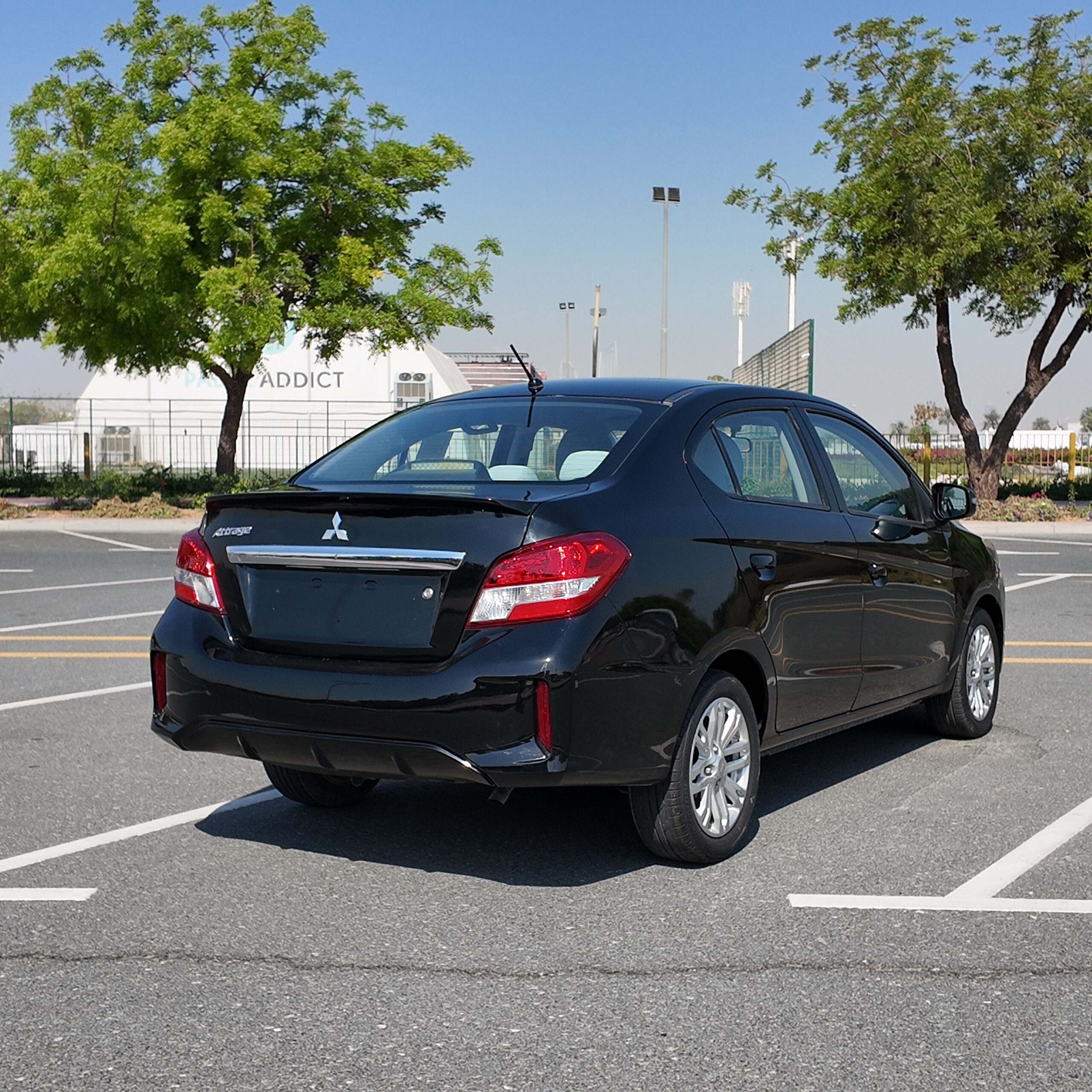 
								2021 Mitsubishi Attrage full									