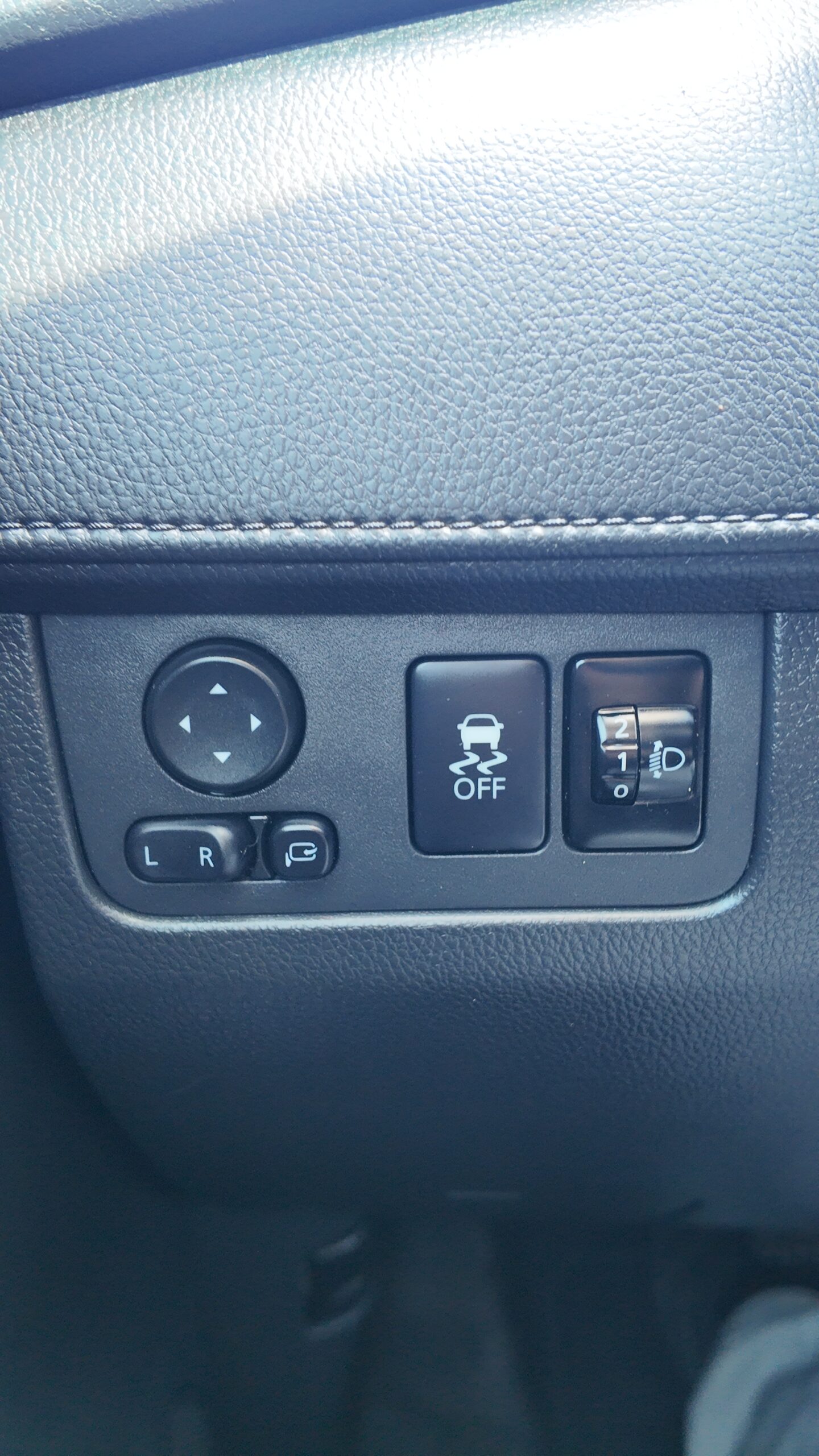 
								2022 Mitsubishi Xpander 1.5 Highline 7 Seater full									