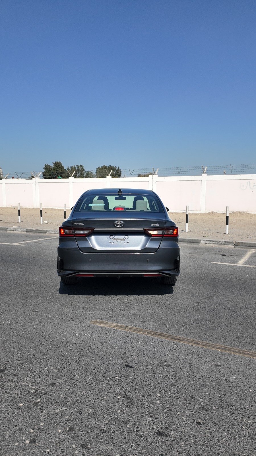 
								2023 Toyota Yaris full									