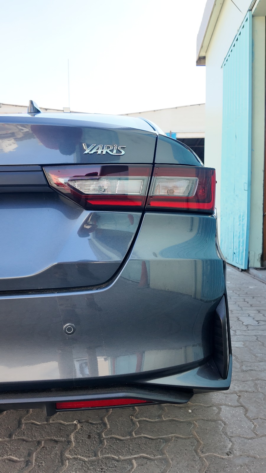 
								2023 Toyota Yaris full									