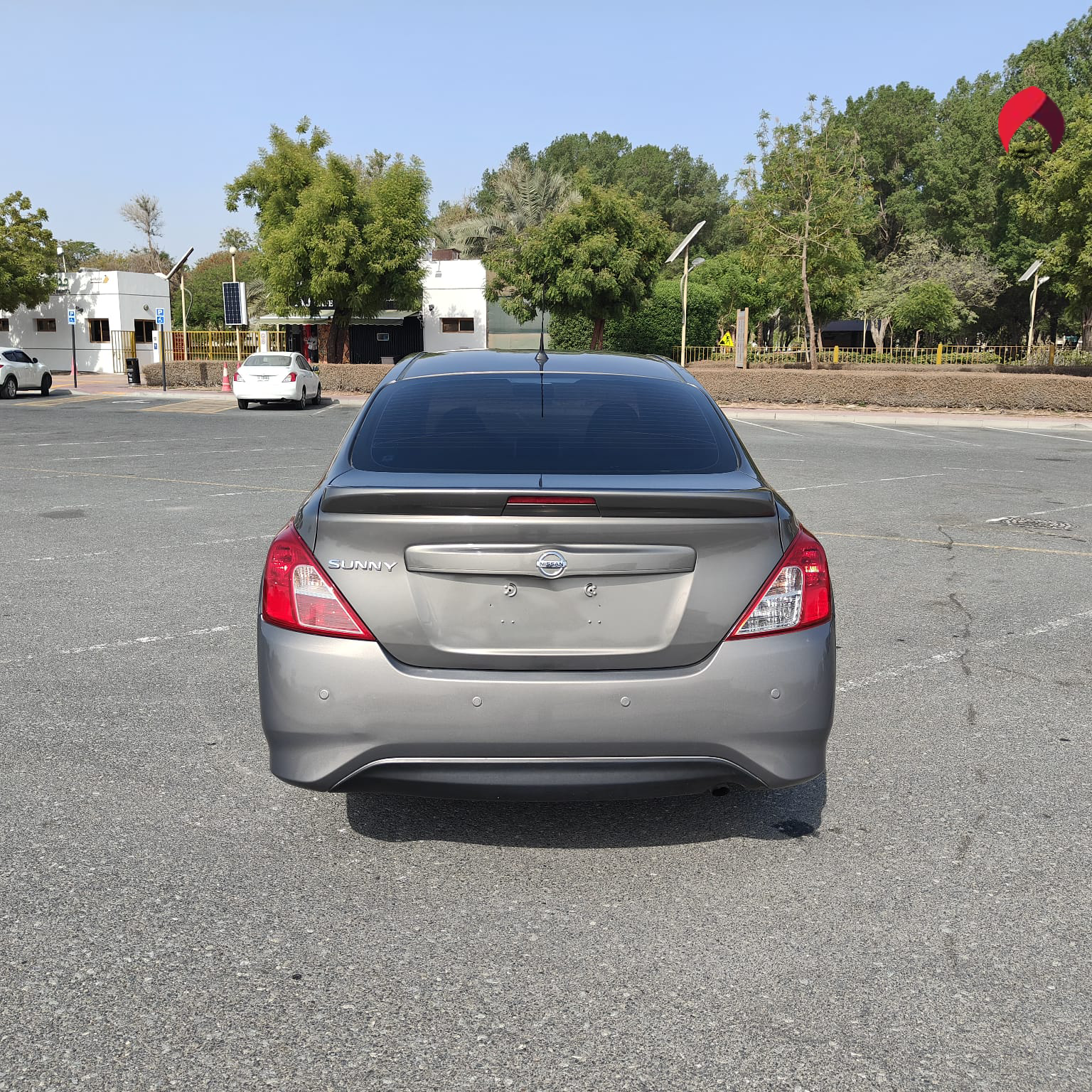 
								2022 Nissan Sunny 1.5l Brown full									