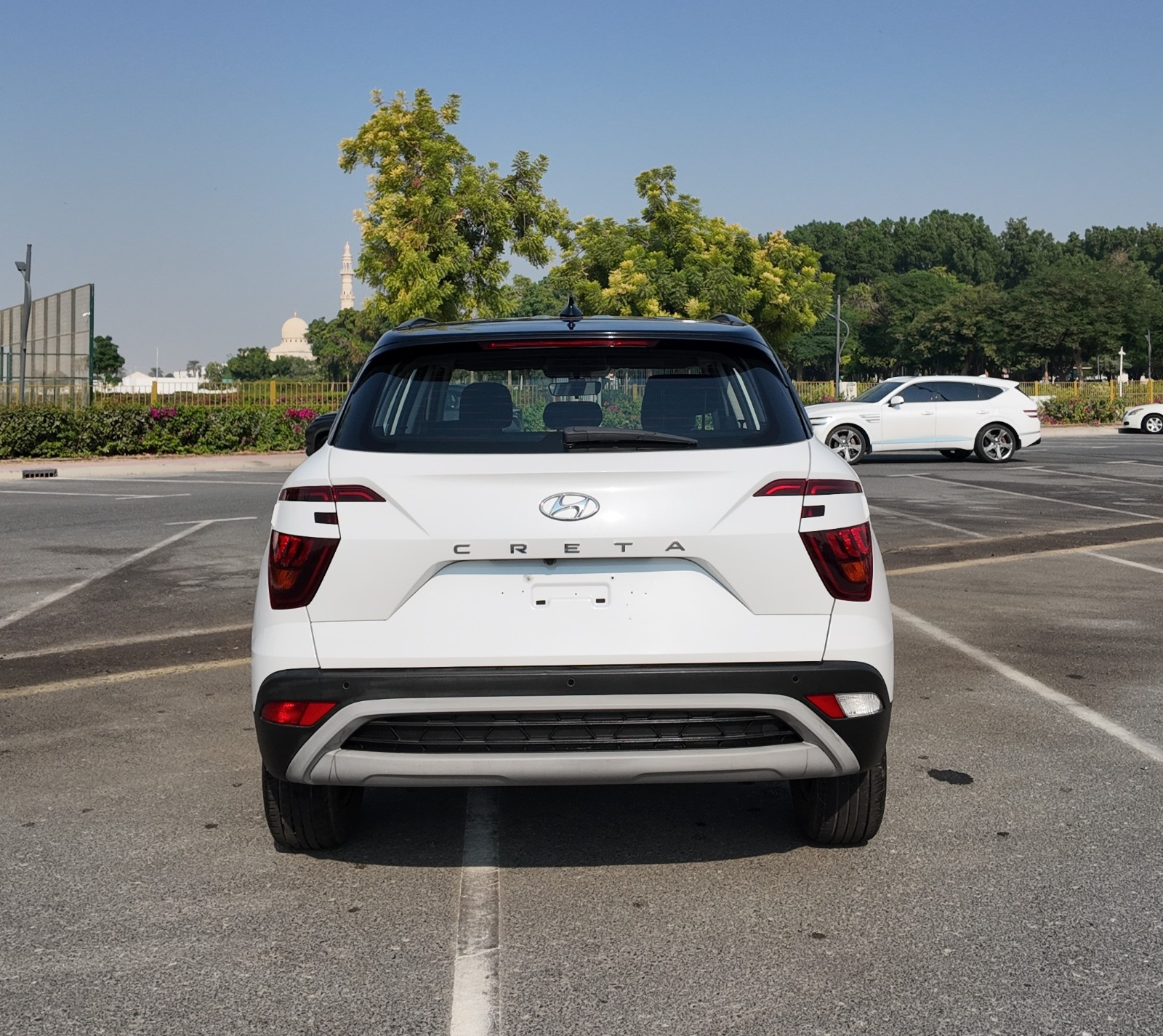 
								2023 Hyundai Creta 1.5l Smart Dual Tone full									