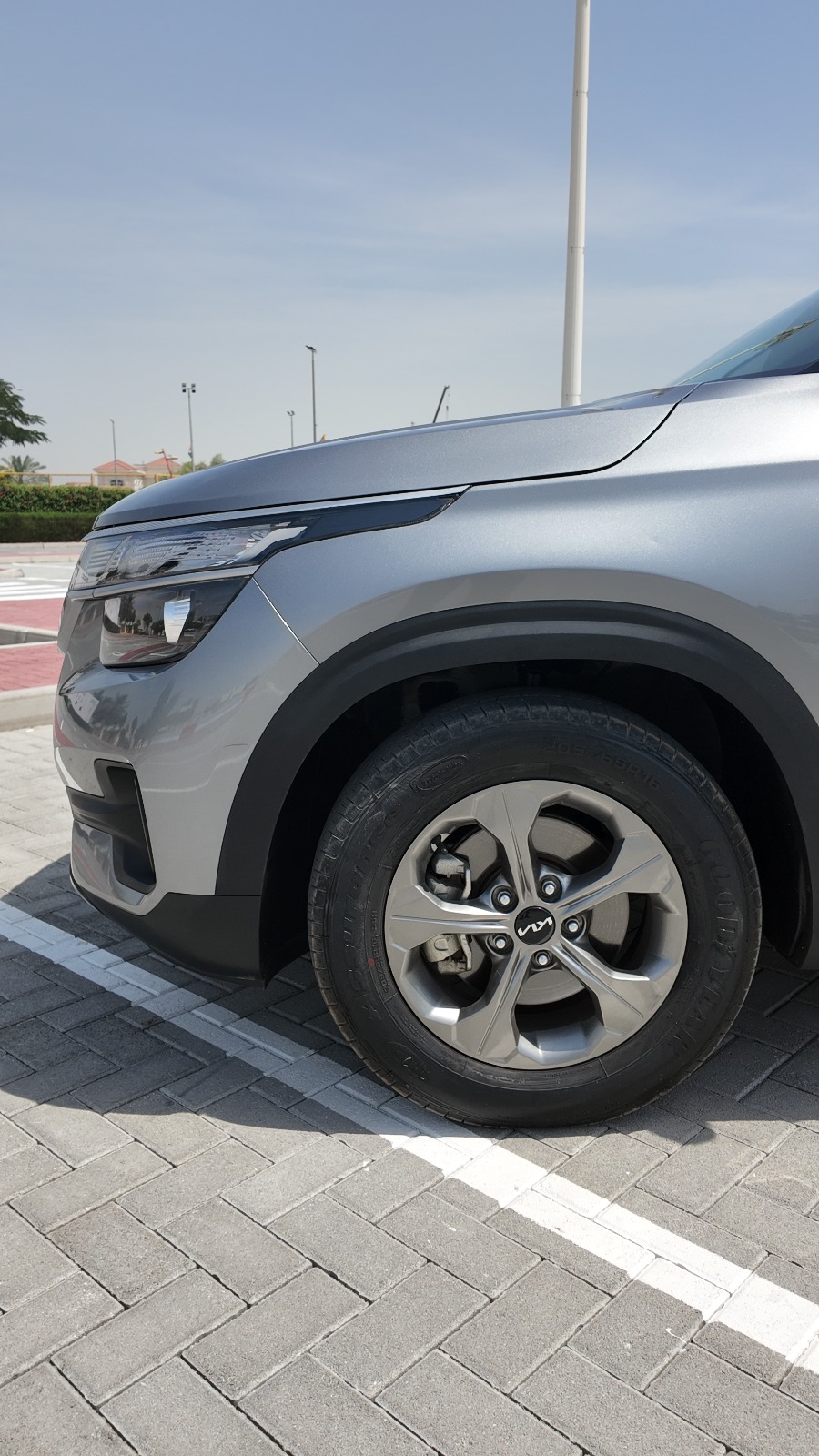 
								2023 Kia Seltos 1.6l Grey full									