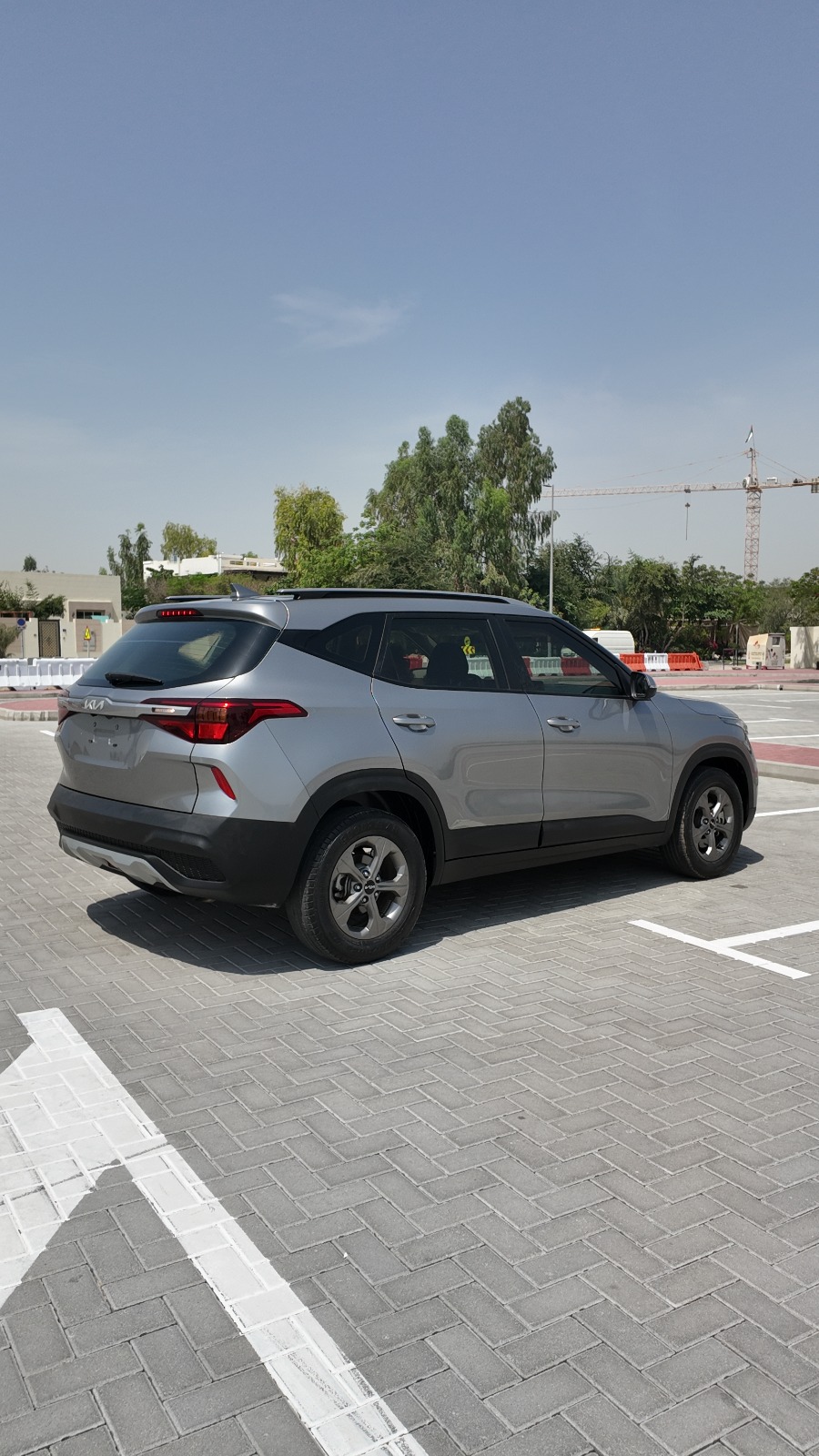 
								2023 Kia Seltos 1.6l Grey full									