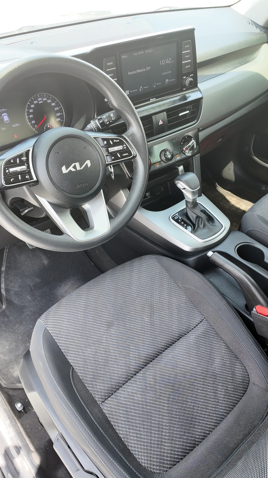 
								2023 Kia Seltos 1.6l Grey full									