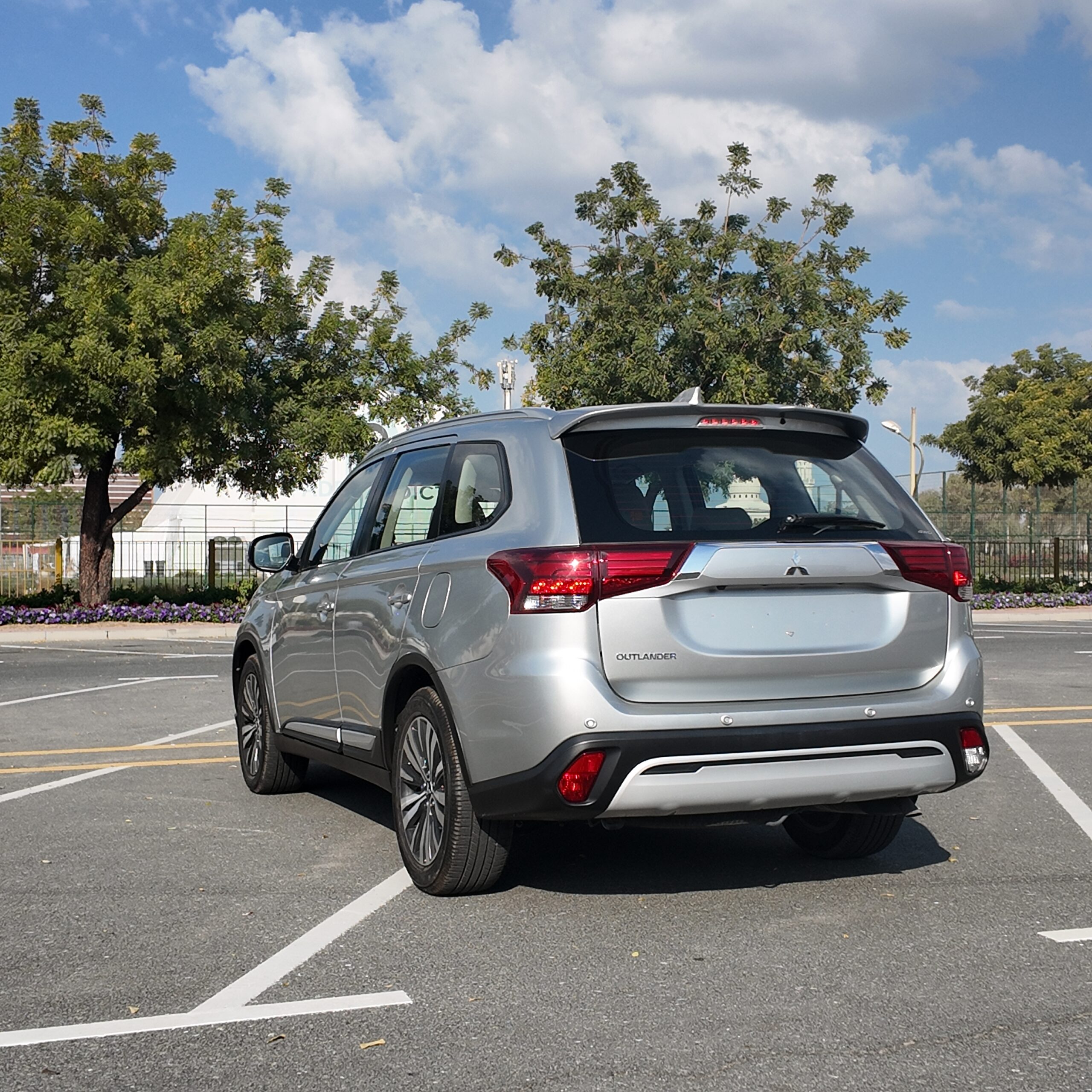 
								2023 Mitsubishi Outlander GLS 4×4 2.5L full									