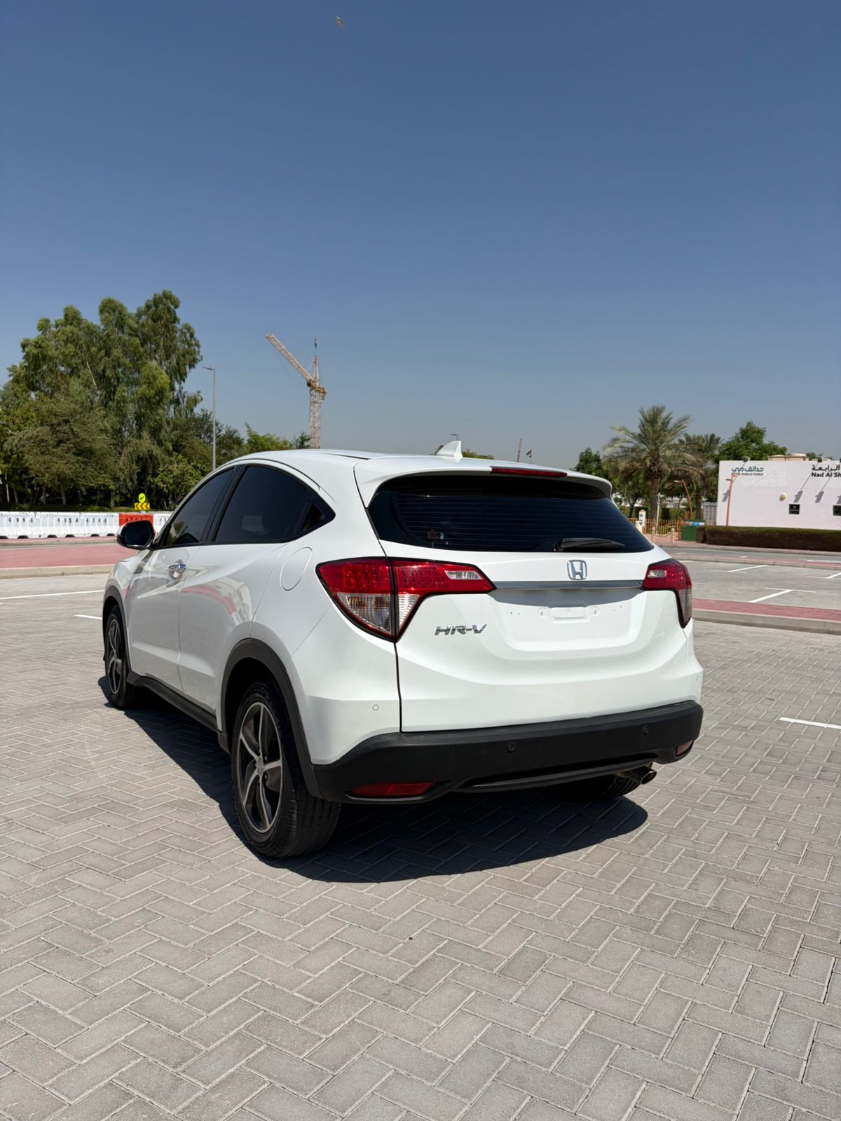 
								2021 Honda HRV 1.8L full									