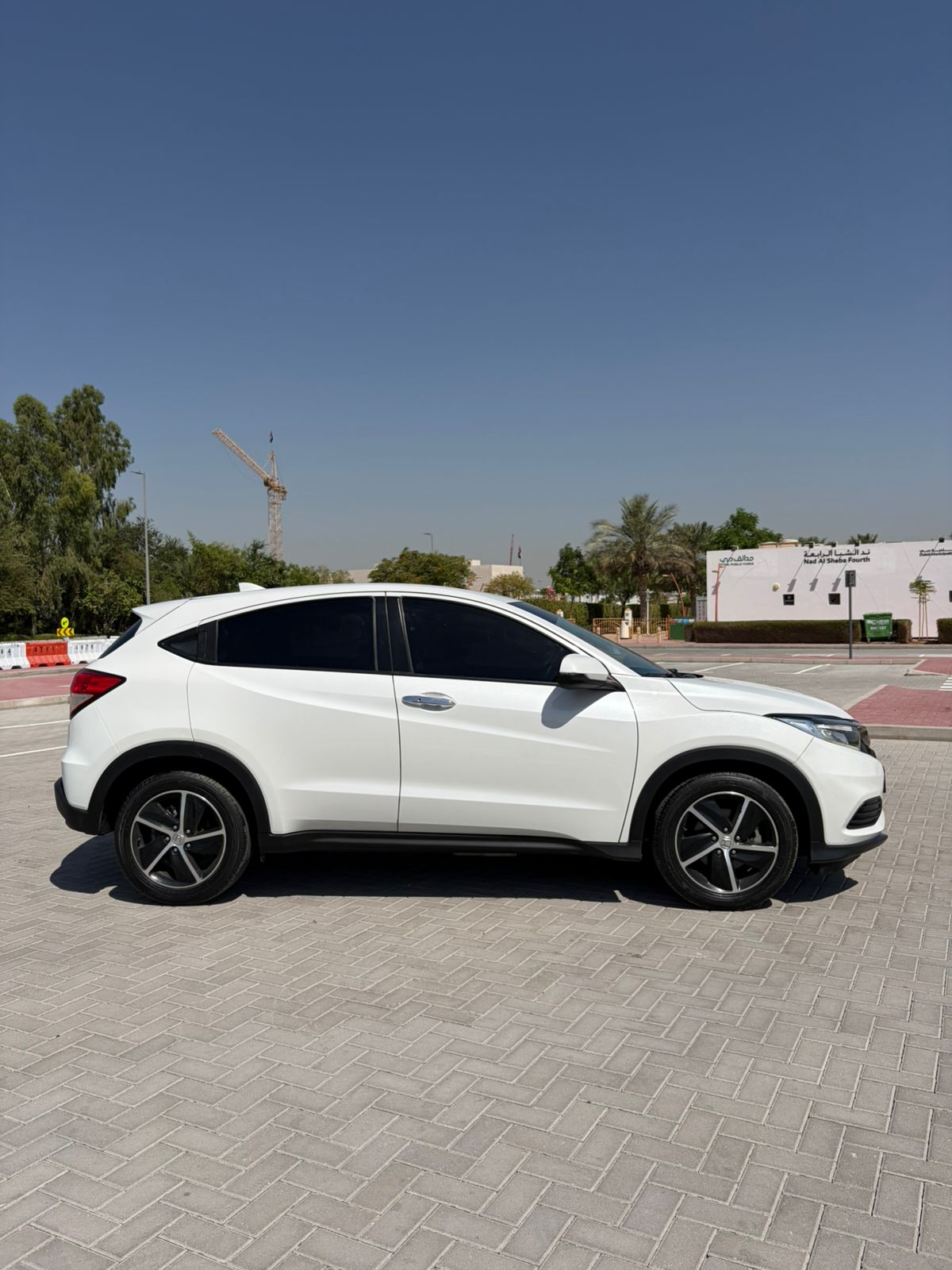 
								2021 Honda HRV 1.8L full									