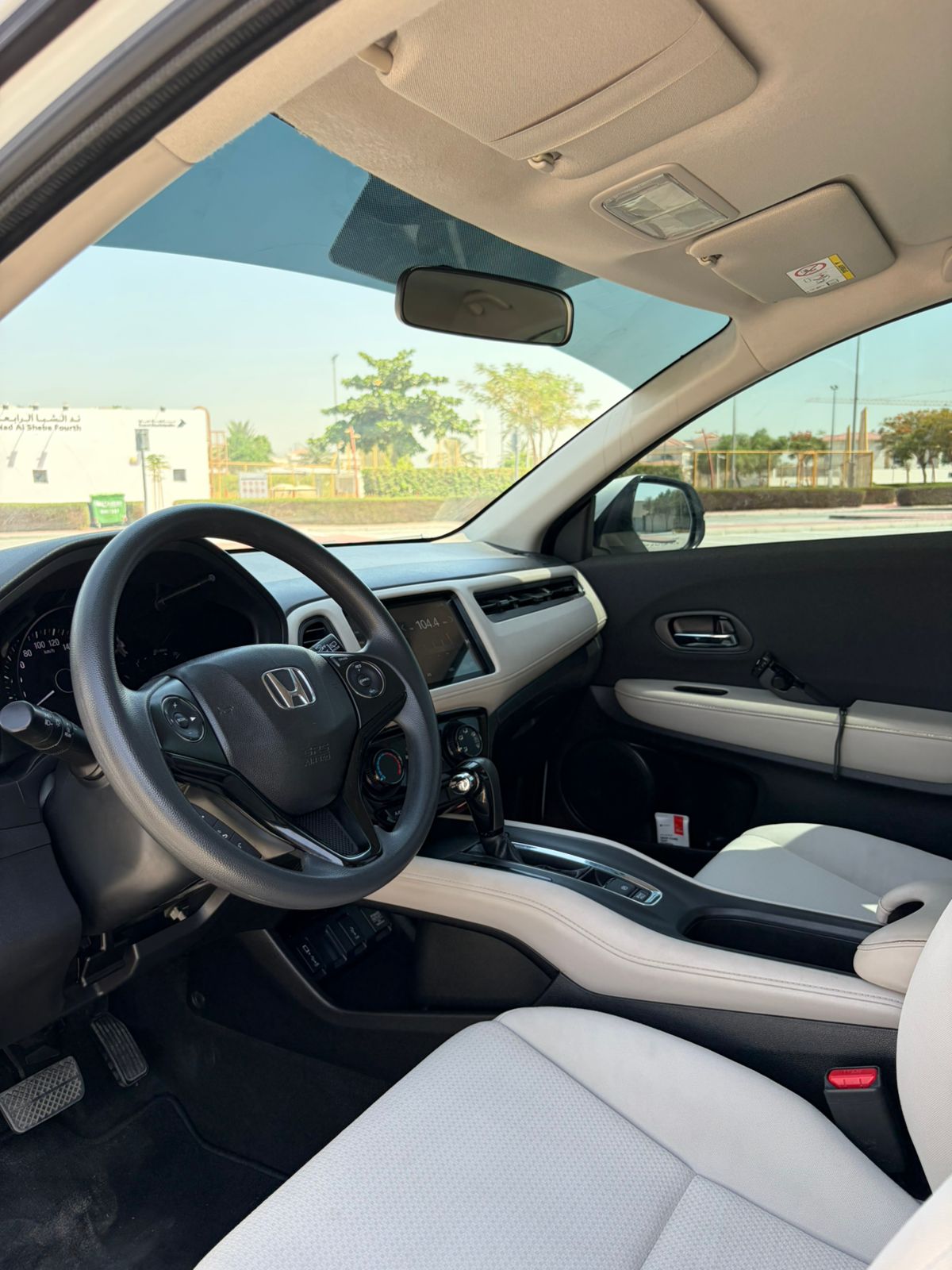 
								2021 Honda HRV 1.8L full									