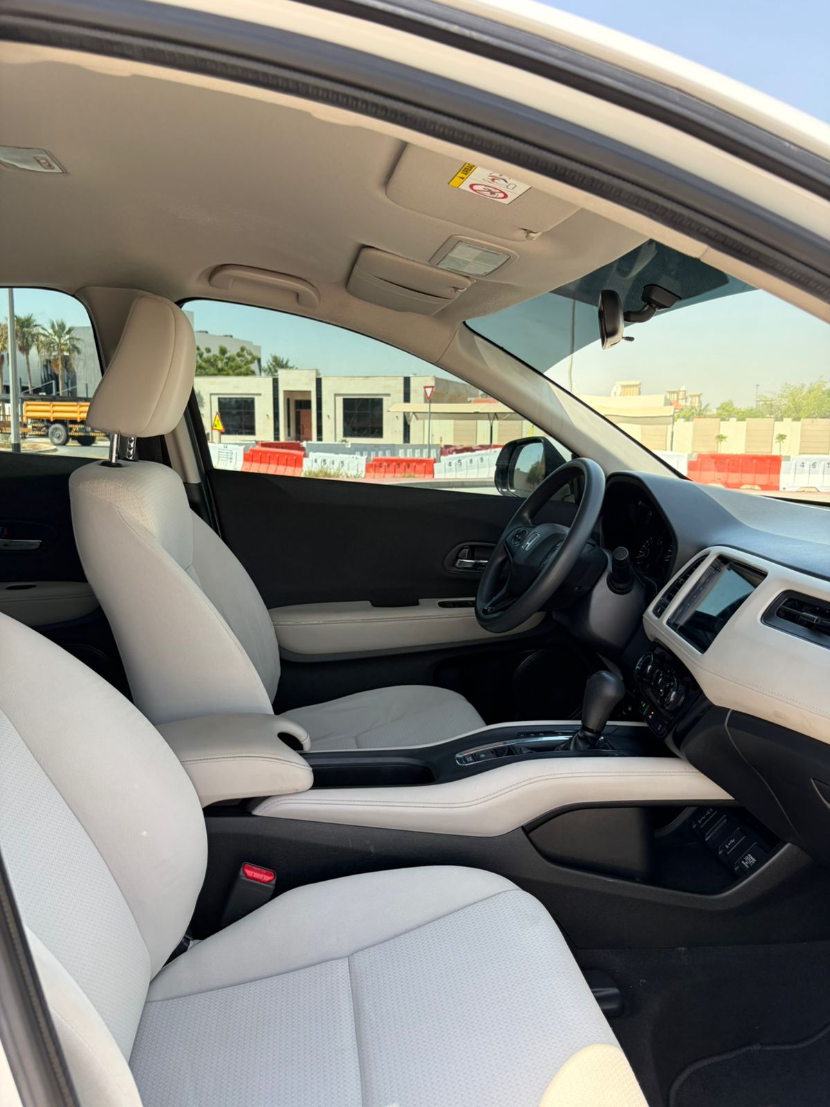
								2021 Honda HRV 1.8L full									