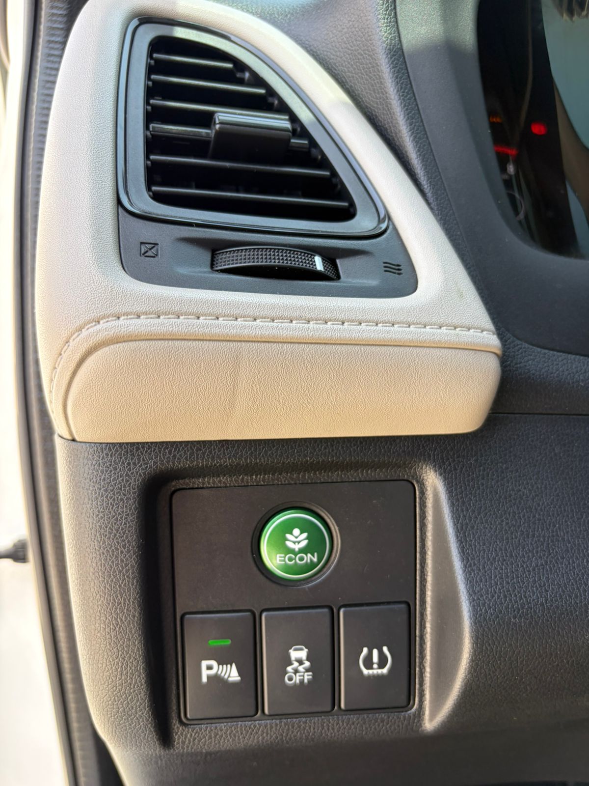 
								2021 Honda HRV 1.8L full									